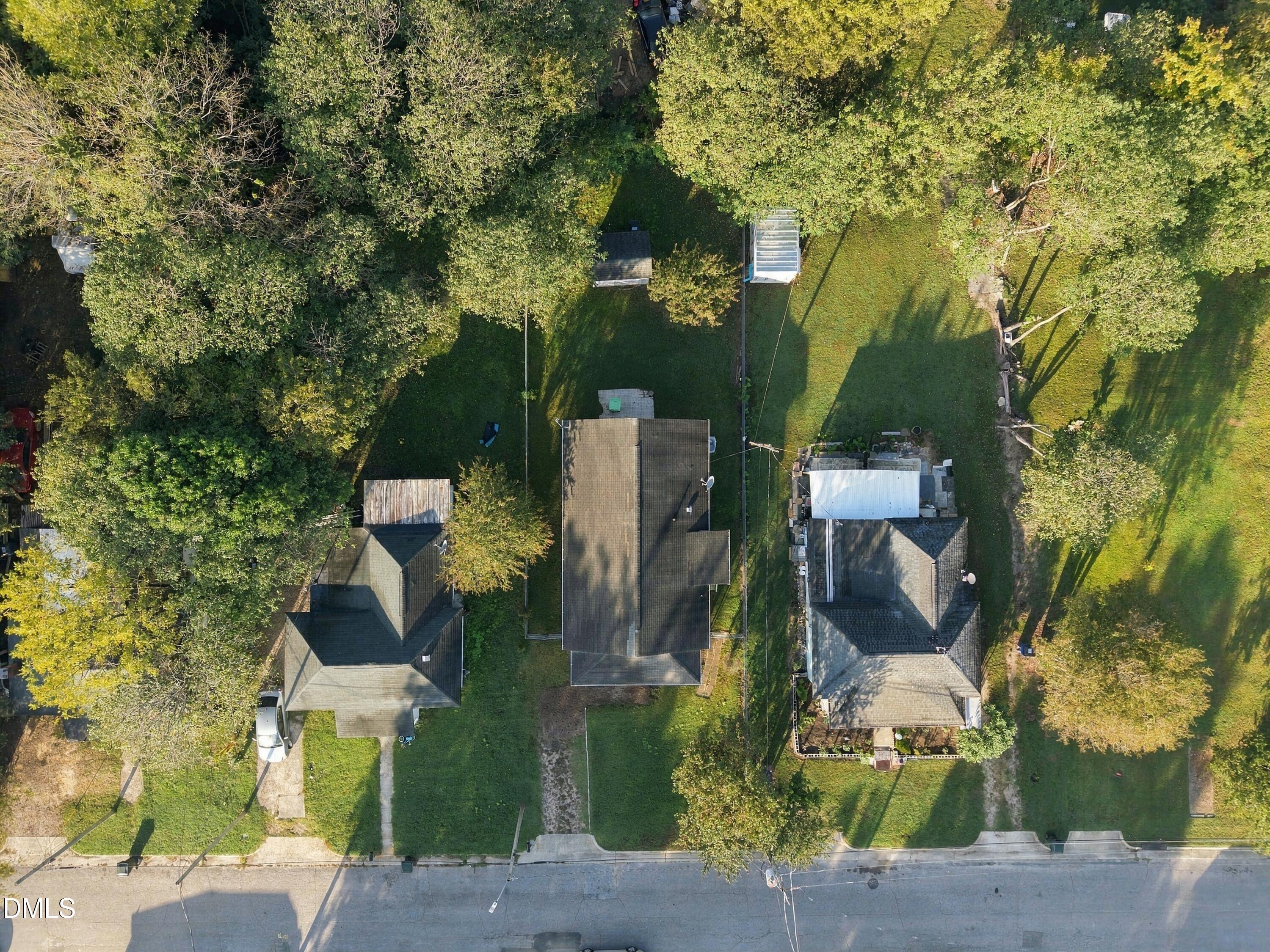 1616 Thompson Street Property Photo 9