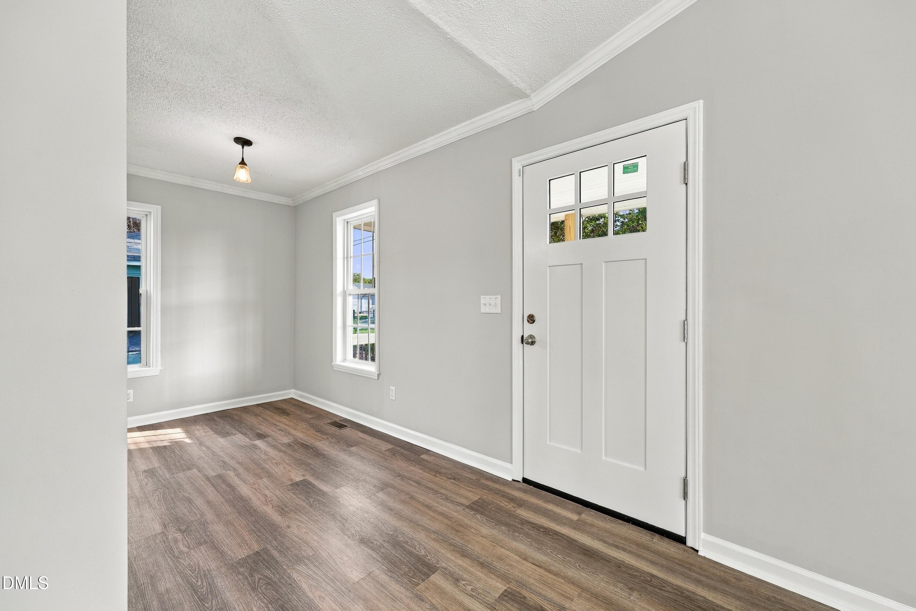 1616 Thompson Street Property Photo 18