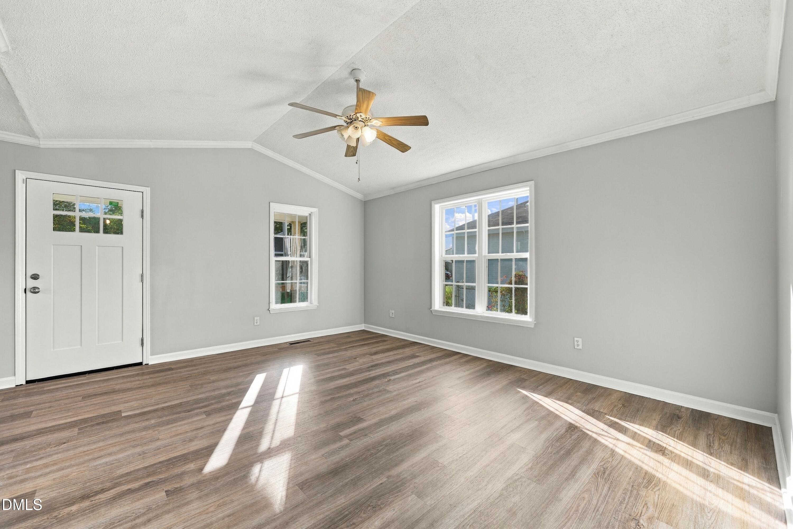 1616 Thompson Street Property Photo 20
