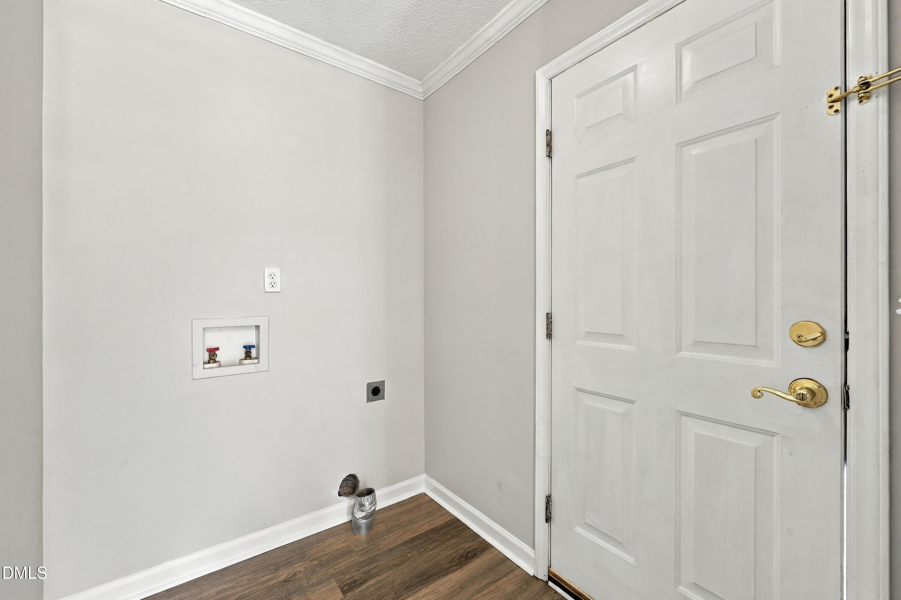1616 Thompson Street Property Photo 28