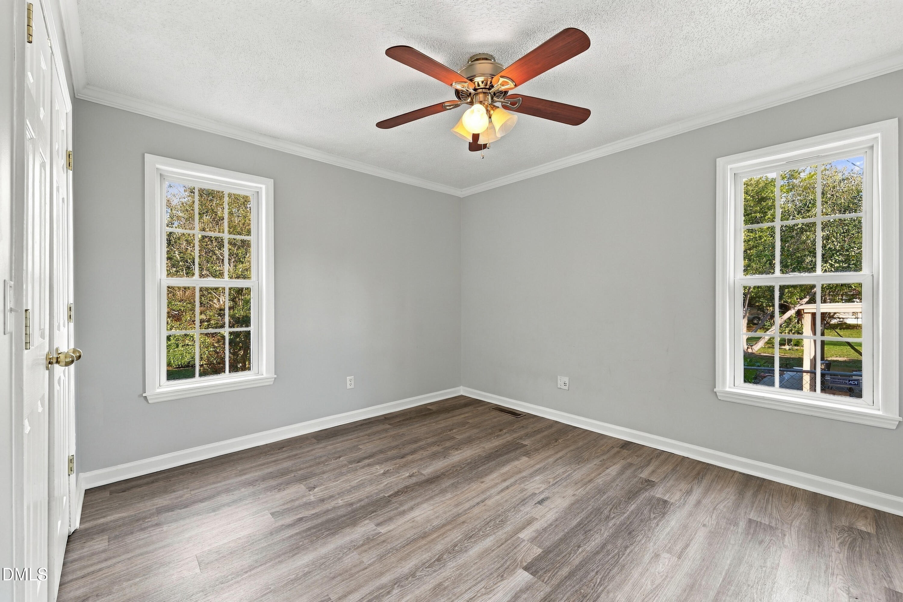 1616 Thompson Street Property Photo 34