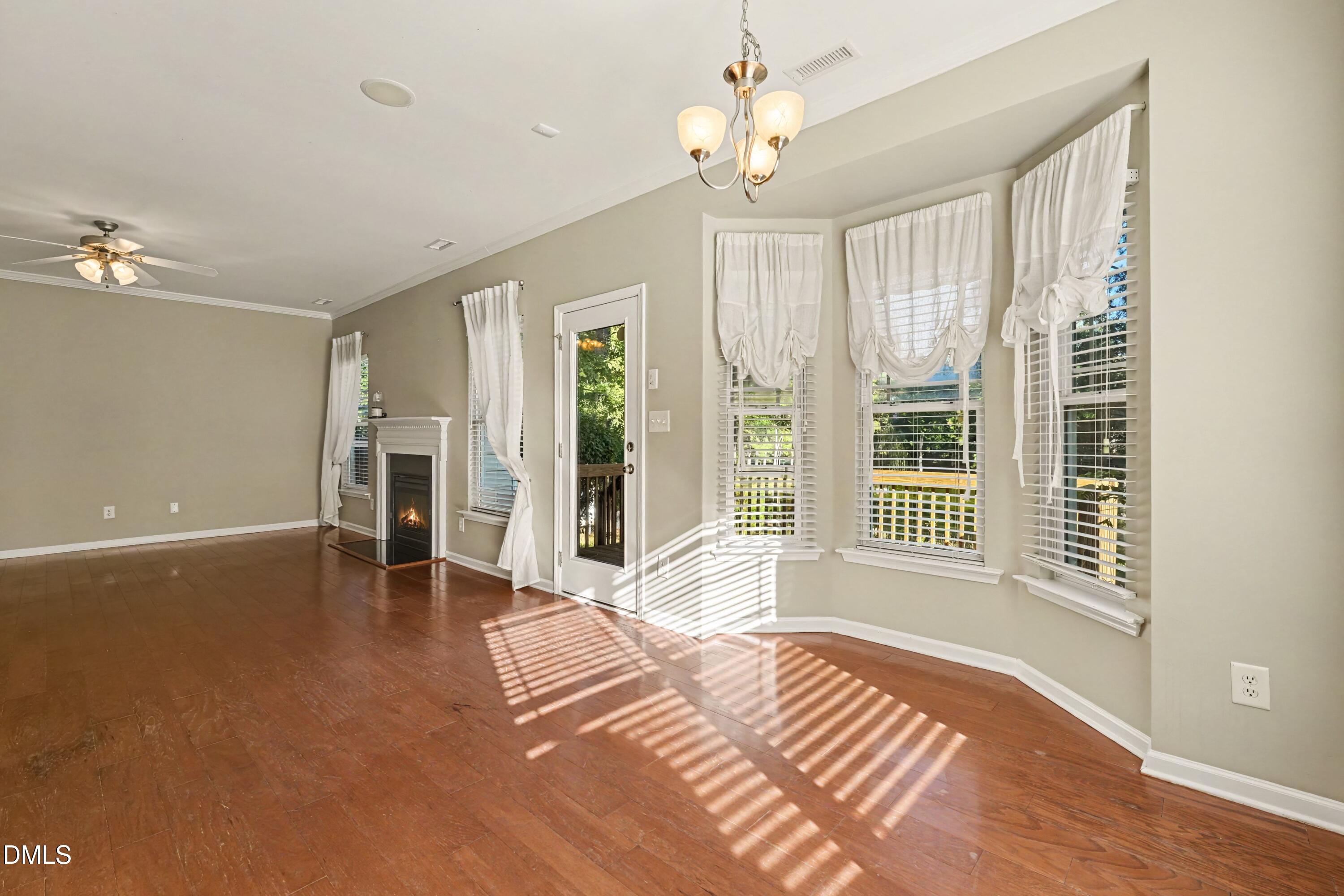 2600 Taton Court Property Photo 7