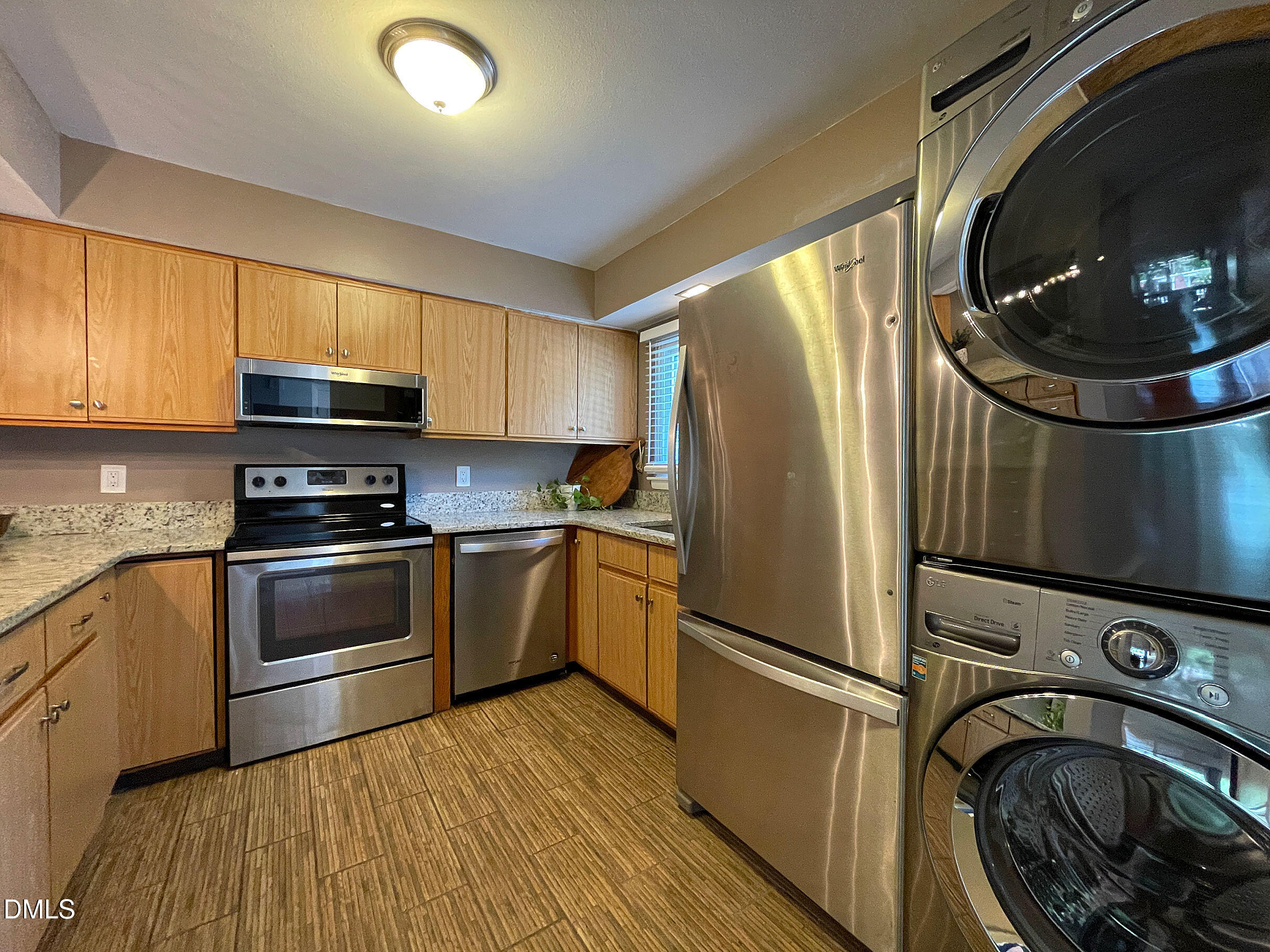 7040 Longstreet Drive Property Photo 14
