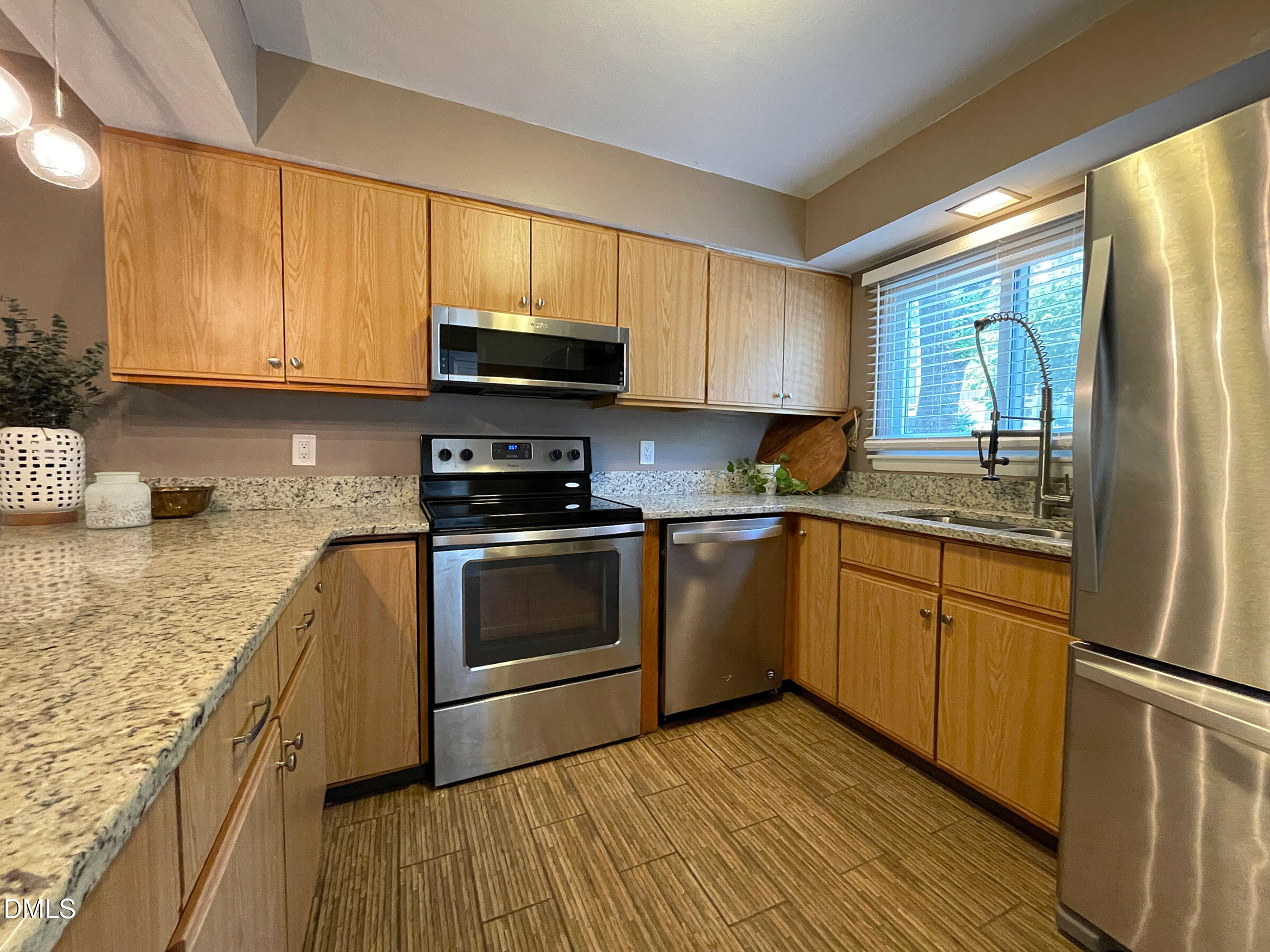7040 Longstreet Drive Property Photo 16