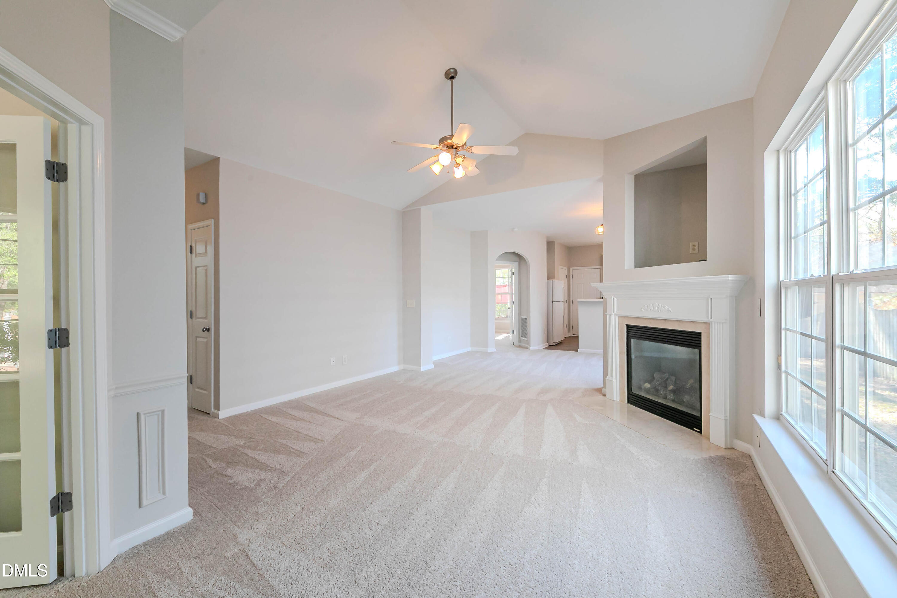 1014 Red Hat Lane Property Photo 3
