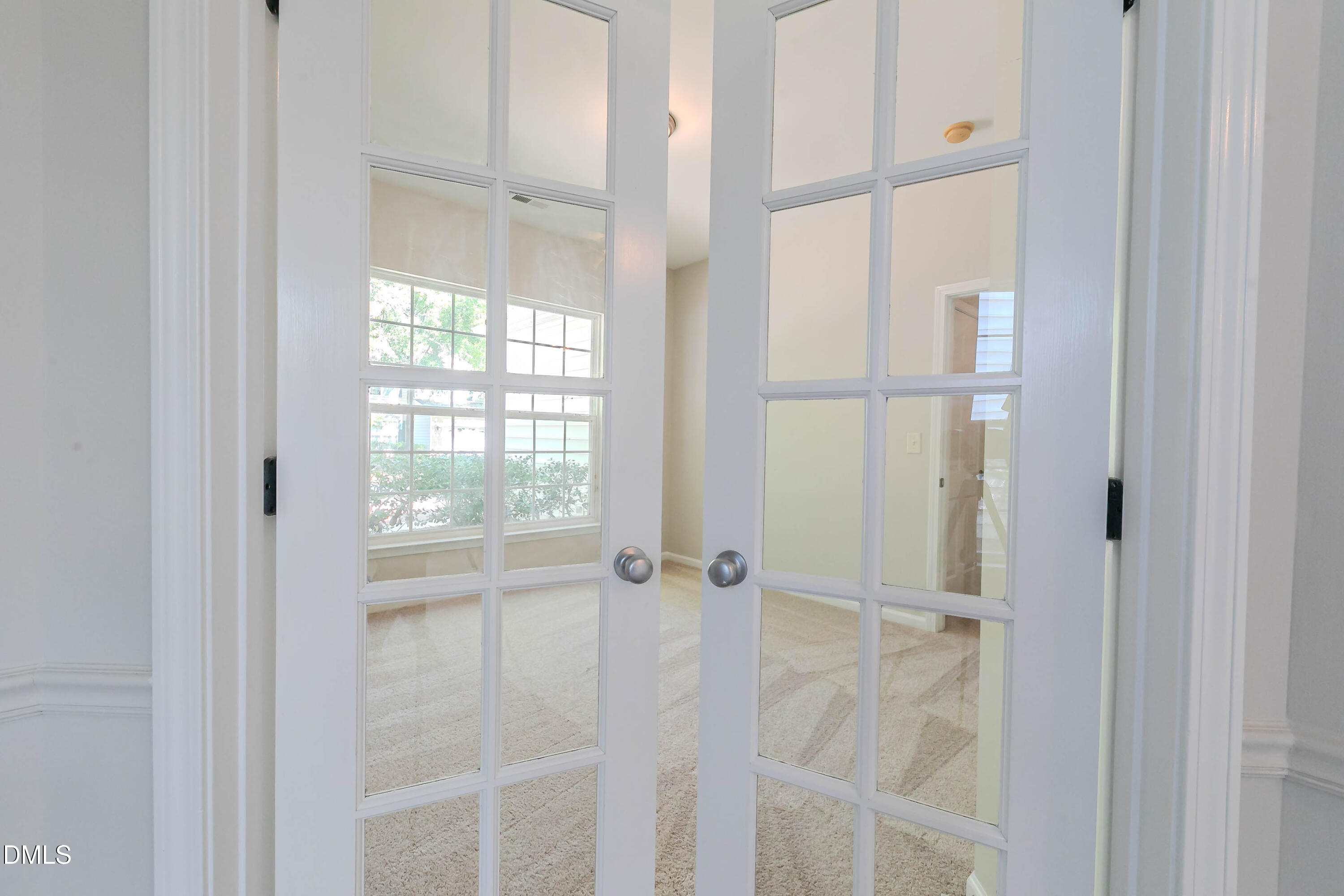 1014 Red Hat Lane Property Photo 4