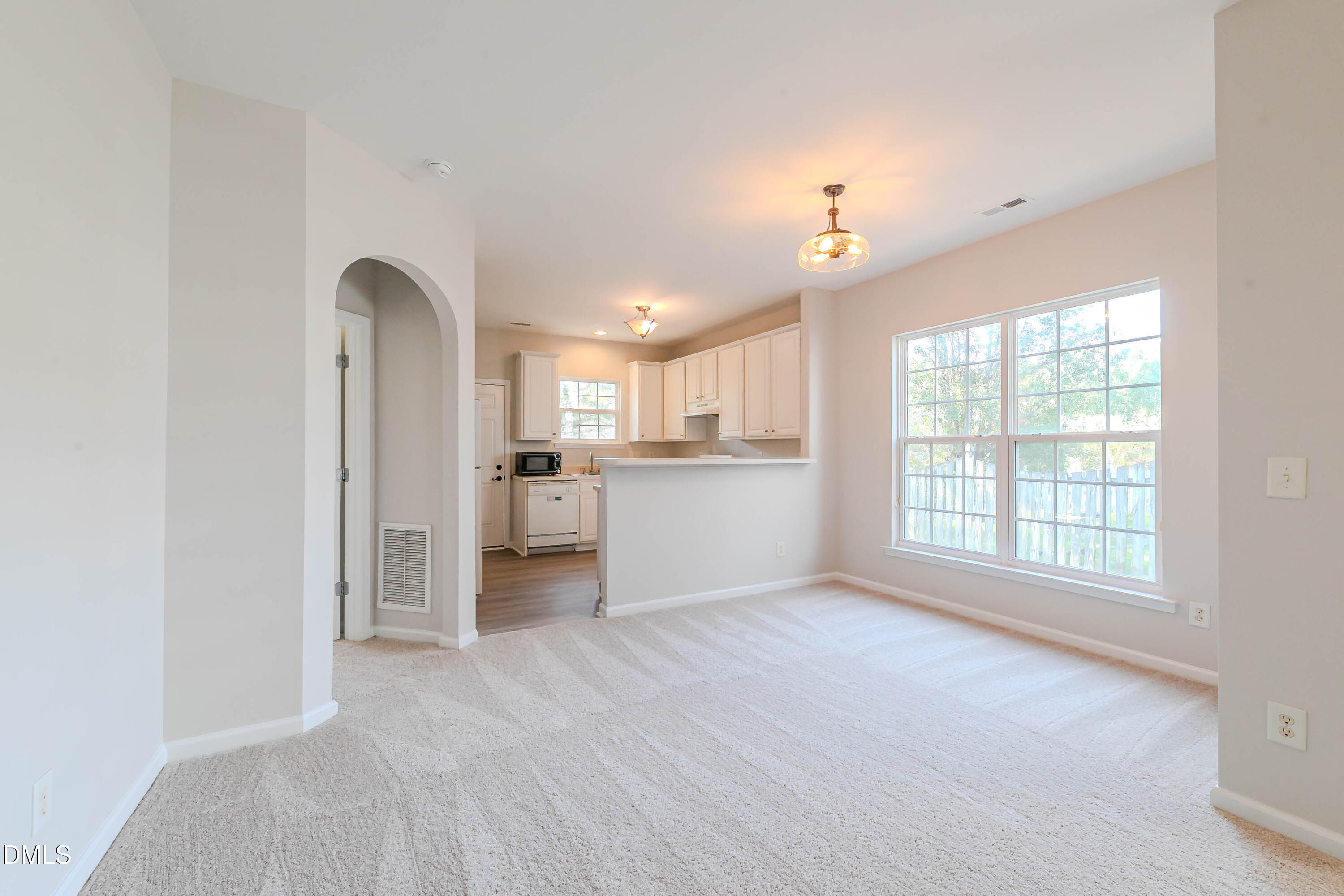 1014 Red Hat Lane Property Photo 10