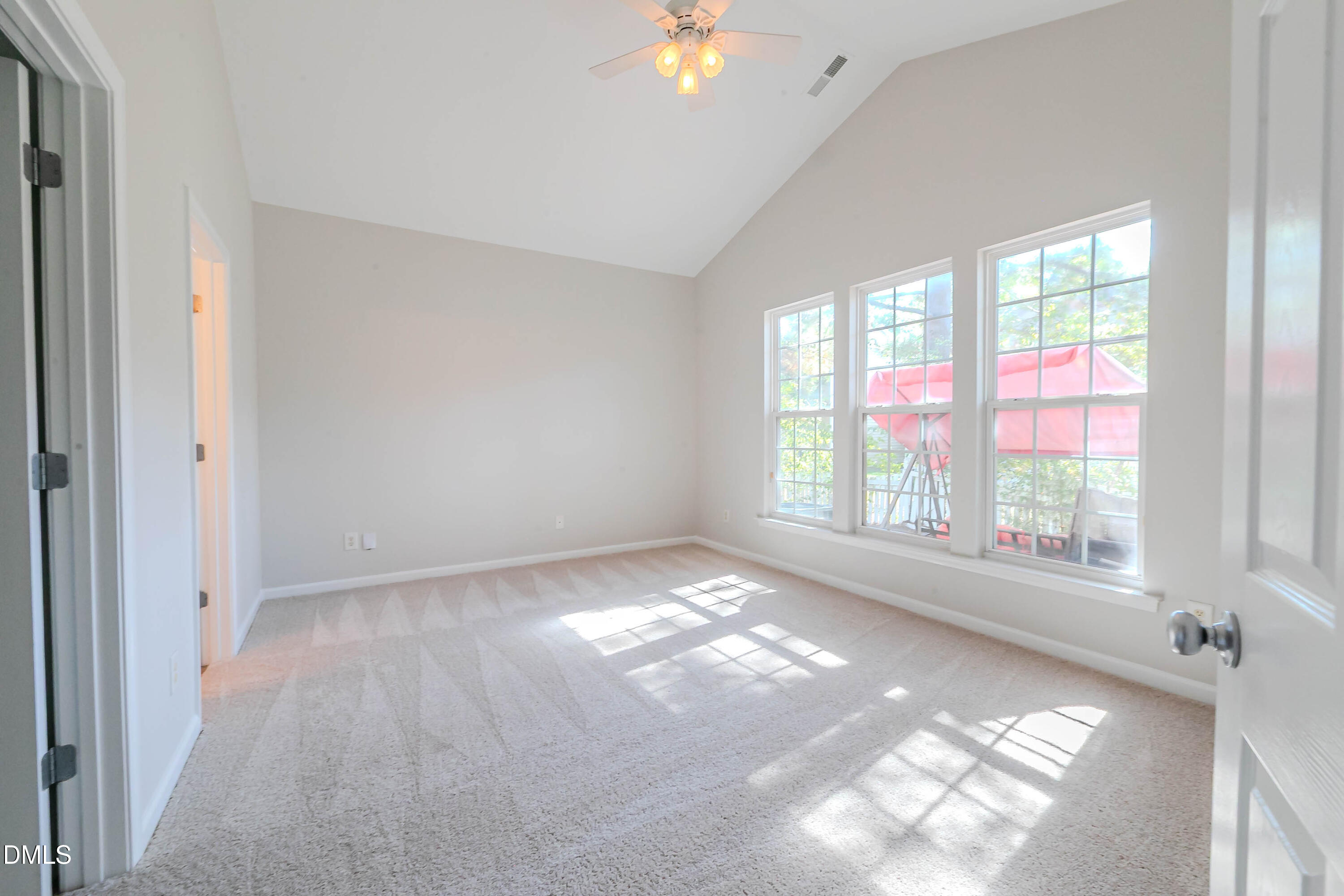 1014 Red Hat Lane Property Photo 16