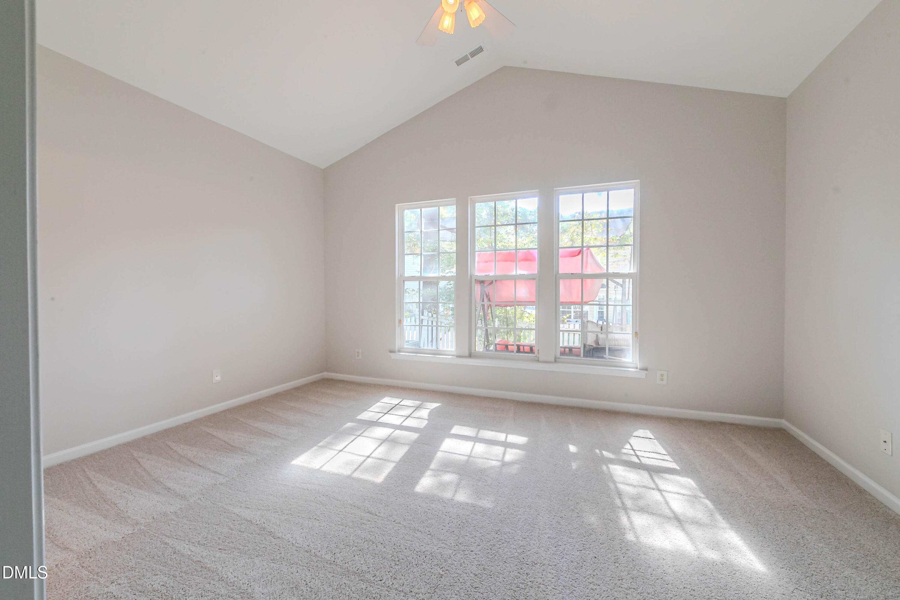 1014 Red Hat Lane Property Photo 19