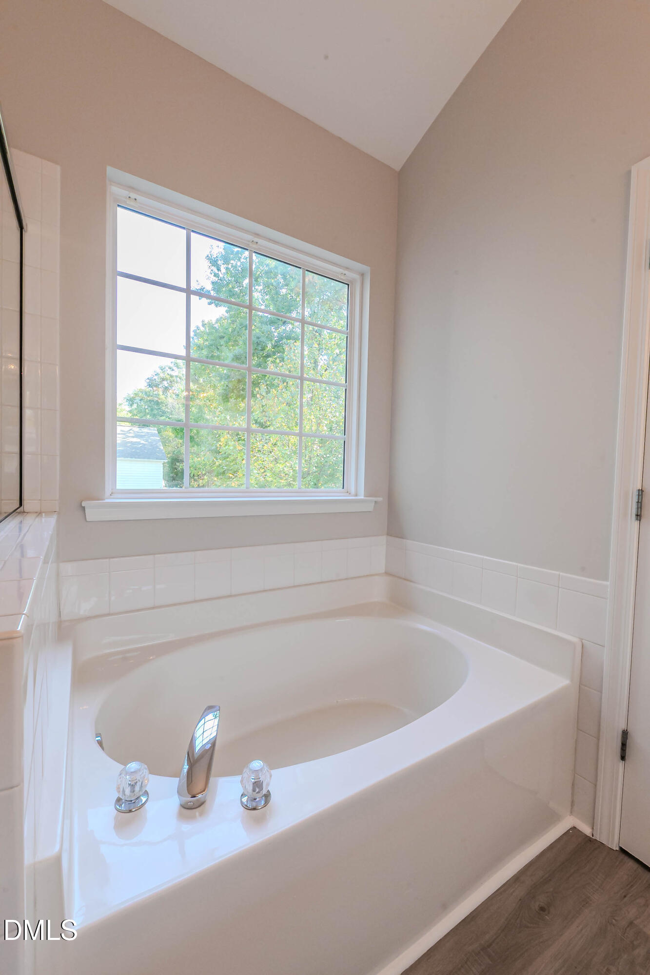 1014 Red Hat Lane Property Photo 24