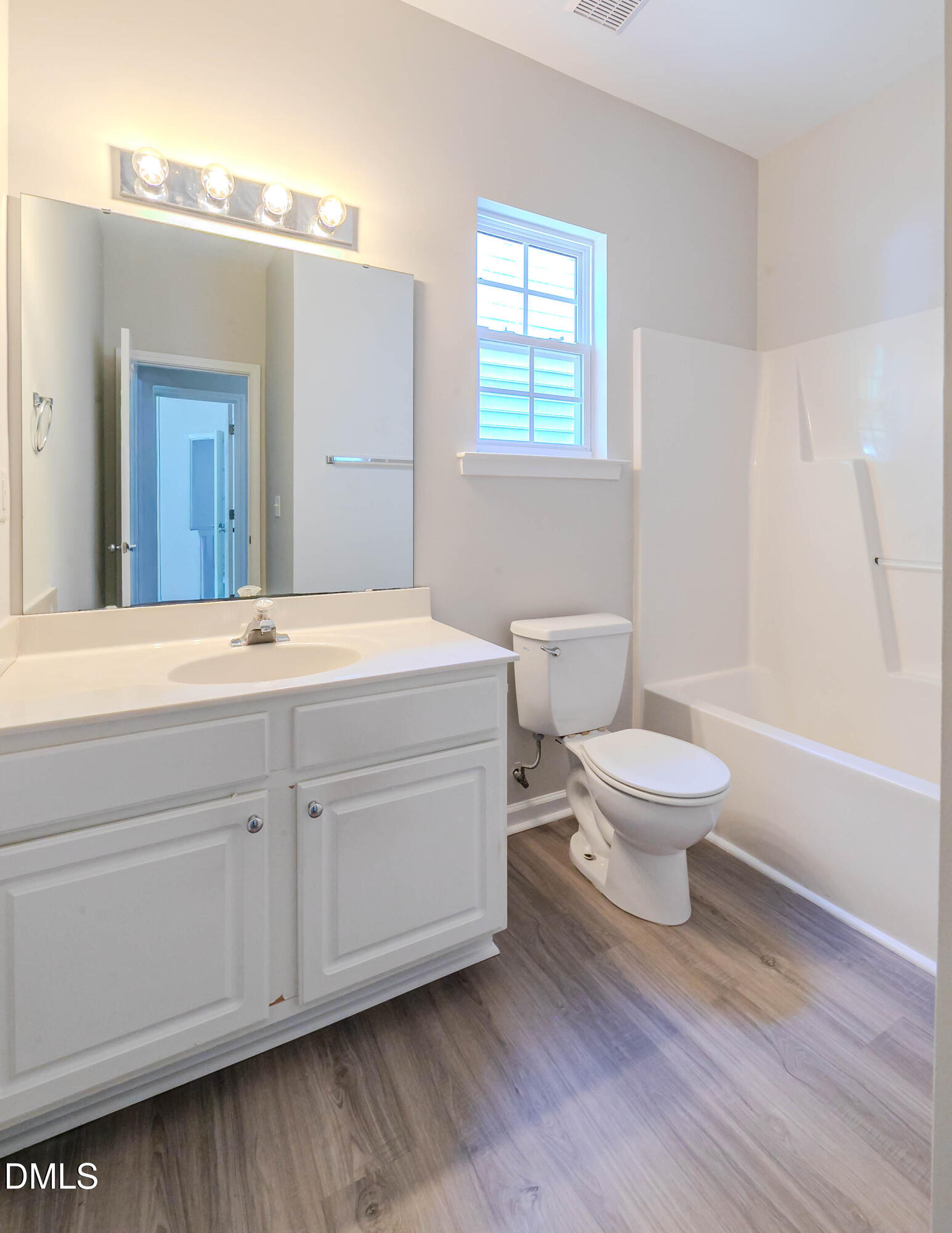 1014 Red Hat Lane Property Photo 25