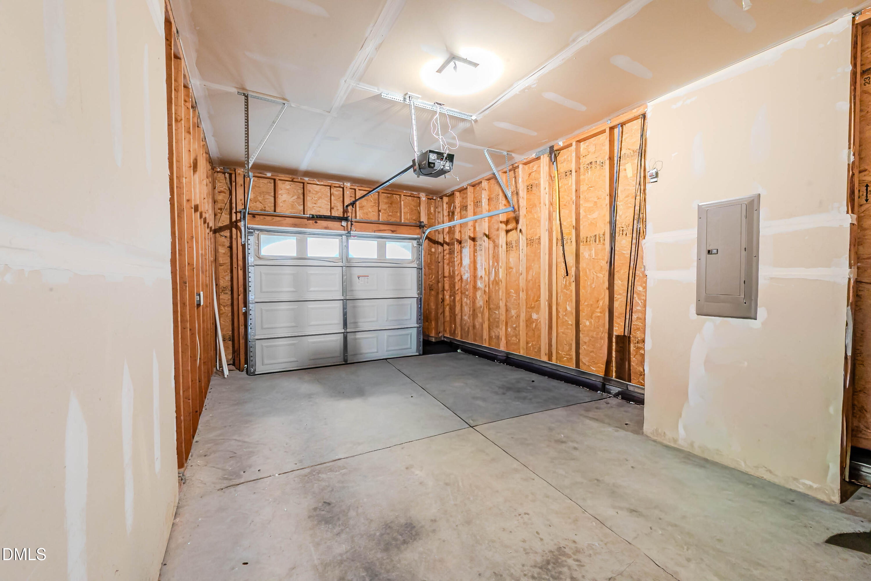 1014 Red Hat Lane Property Photo 27