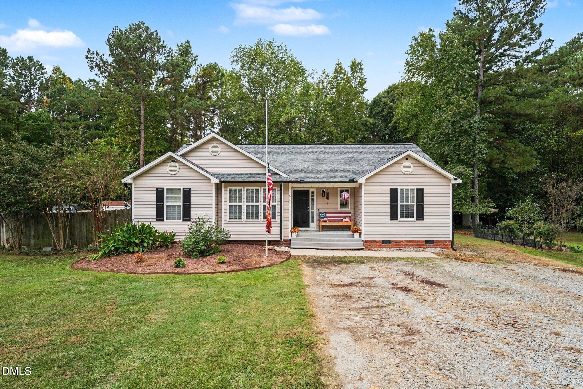6124 Willow Crest Lane Property Photo 1