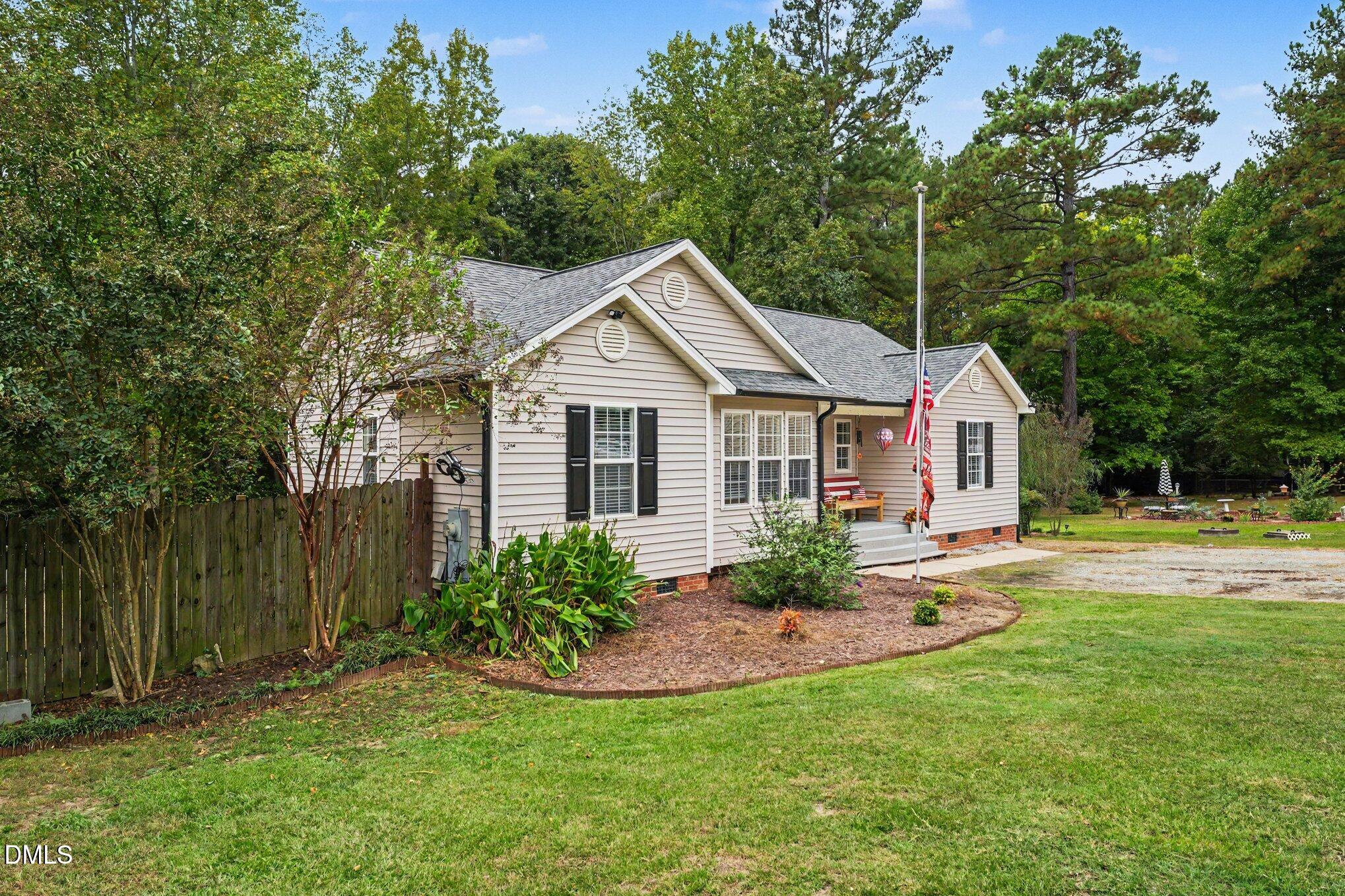 6124 Willow Crest Lane Property Photo 7