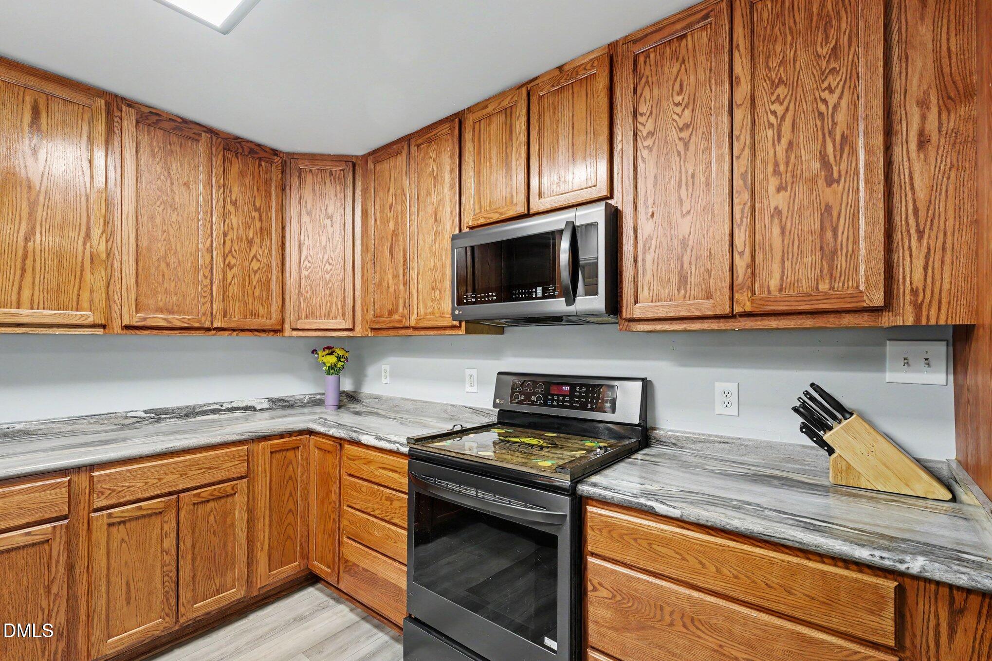 6124 Willow Crest Lane Property Photo 15