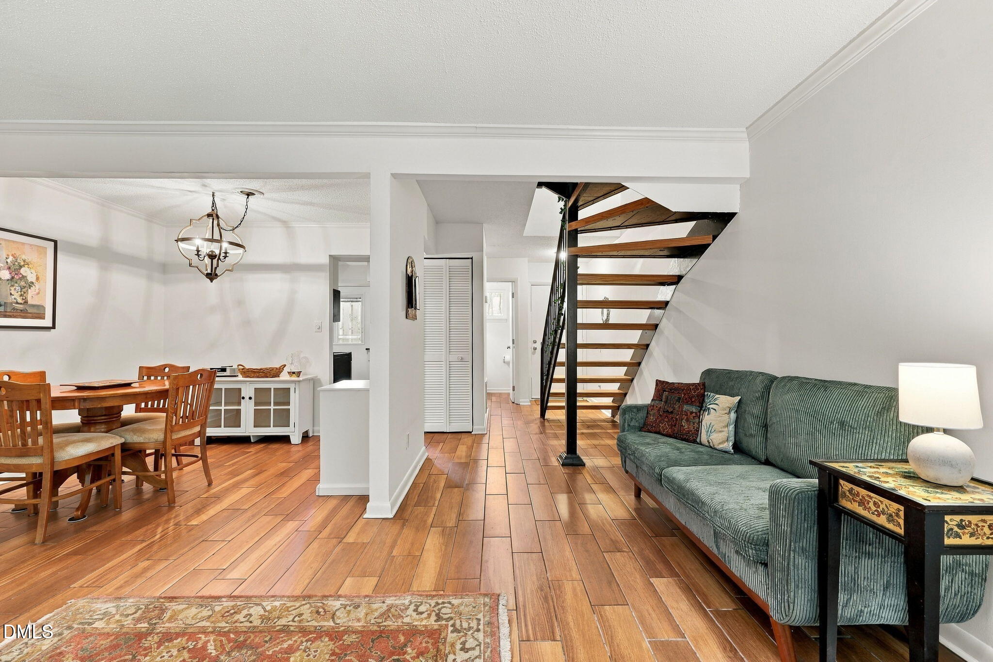 220 Elizabeth Street Property Photo 7