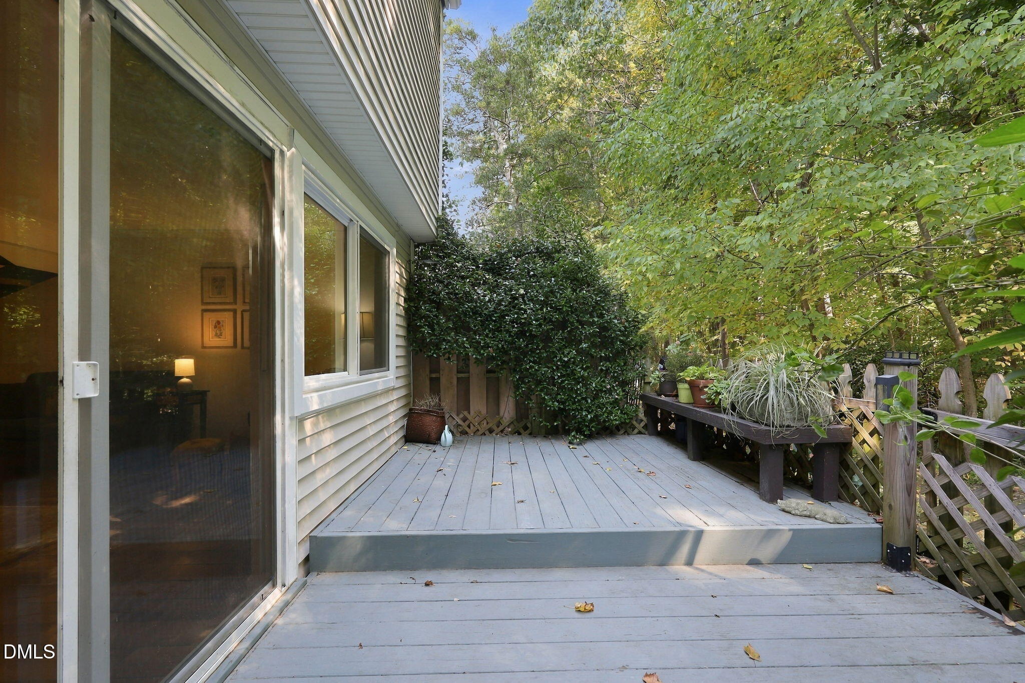 220 Elizabeth Street Property Photo 29