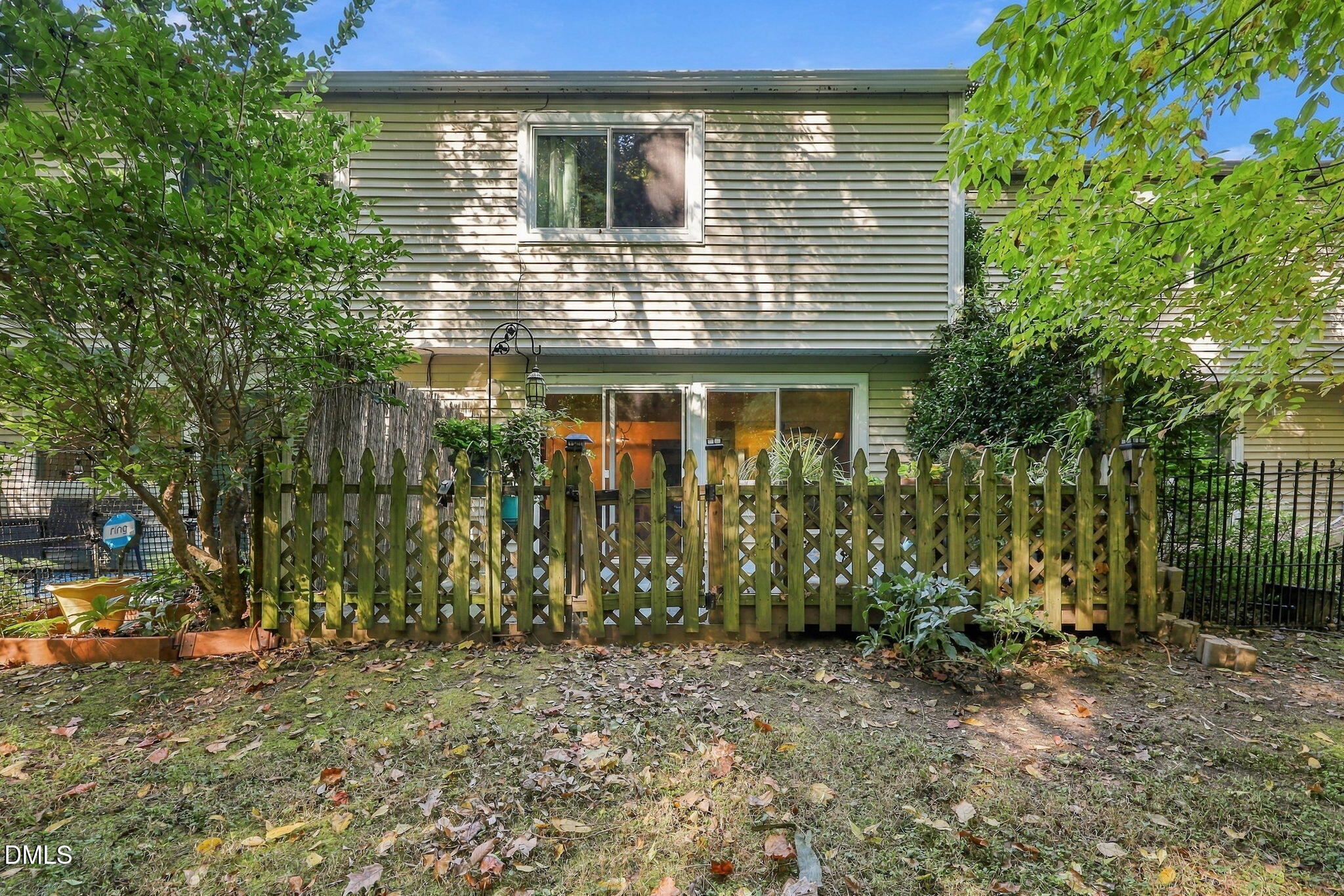 220 Elizabeth Street Property Photo 34