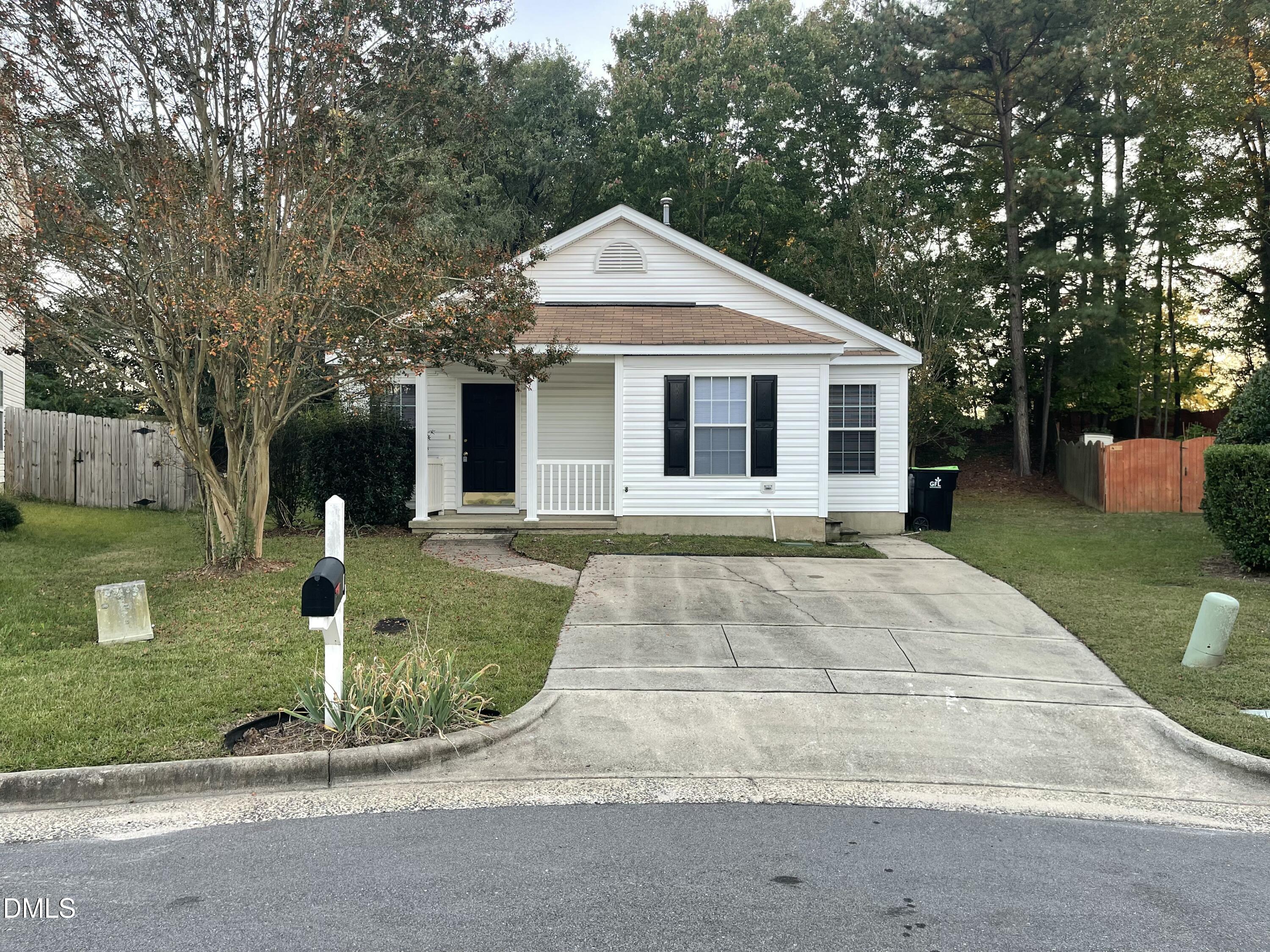 104 Lazy Days Court Property Photo 1