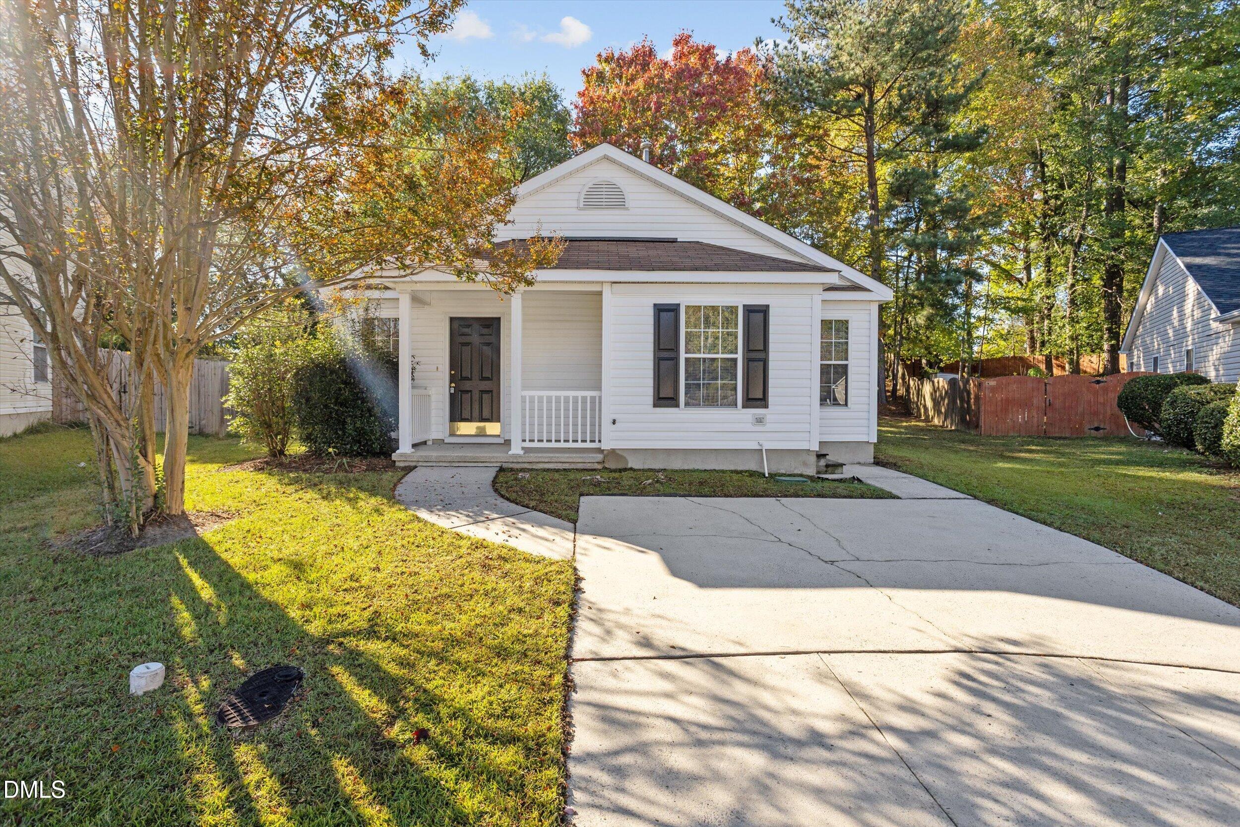 104 Lazy Days Court Property Photo 2