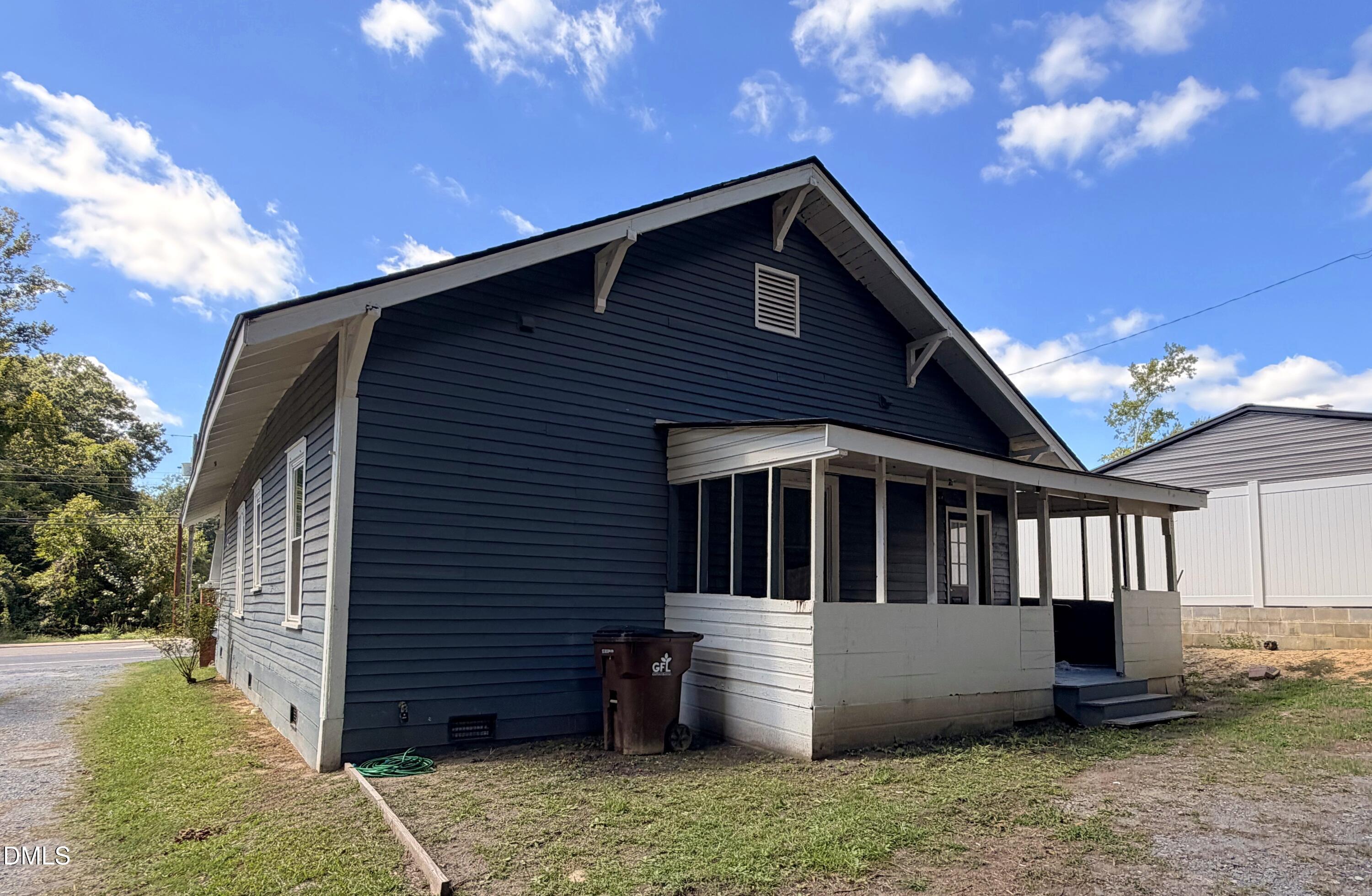 107 S 3rd Street Property Photo 4