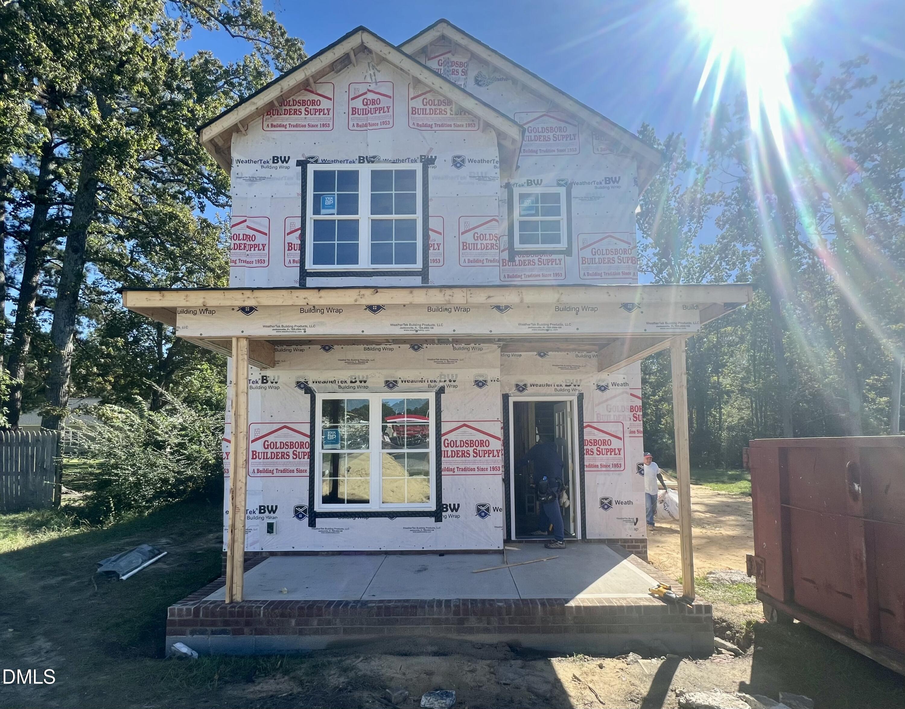 404 S Gardner Avenue Property Photo 1