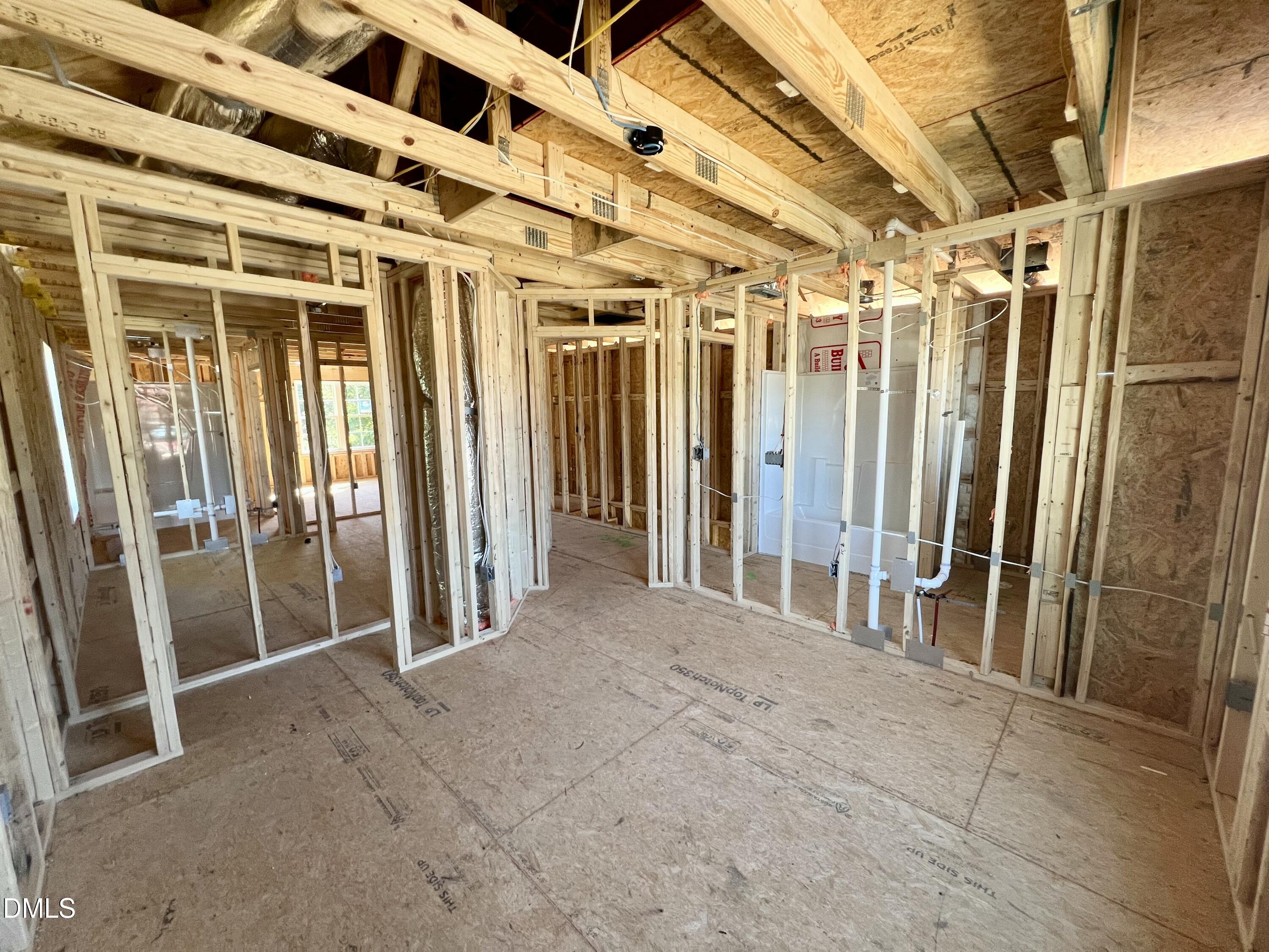 404 S Gardner Avenue Property Photo 17