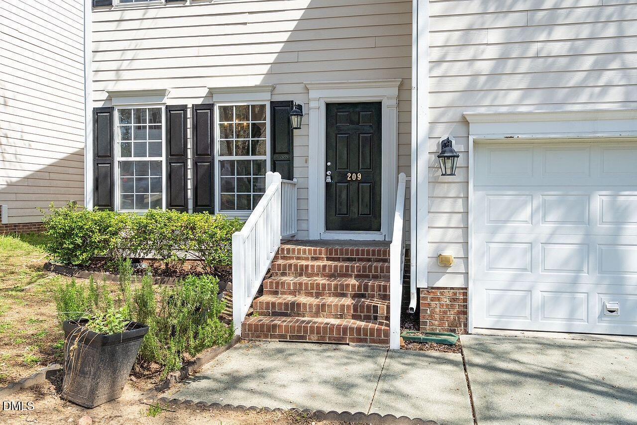 209 Kellerhis Drive Property Photo 3
