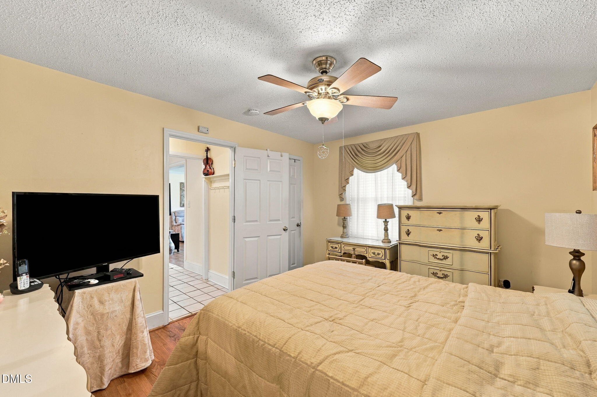 717 Tingen Road Property Photo 16