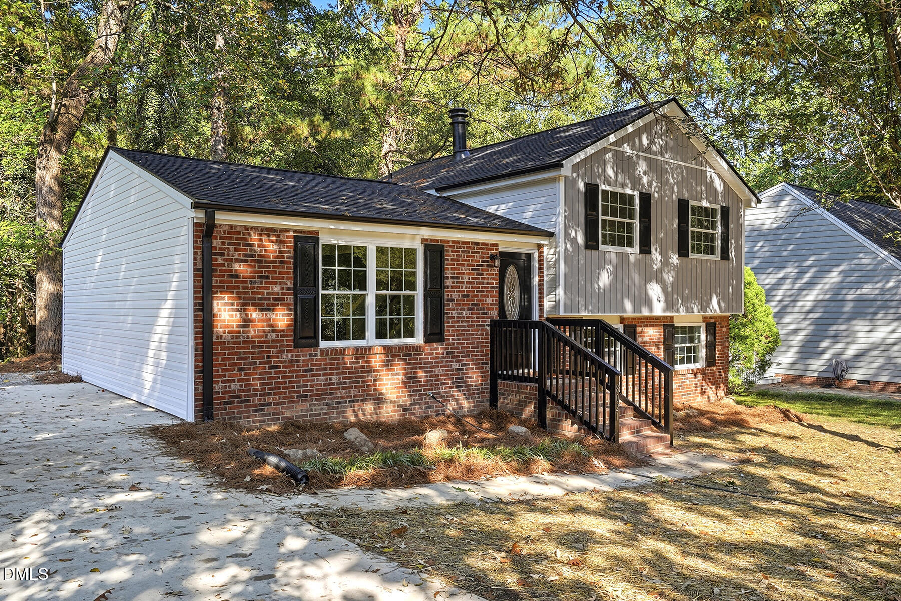 8021 Mourning Dove Road Property Photo 1