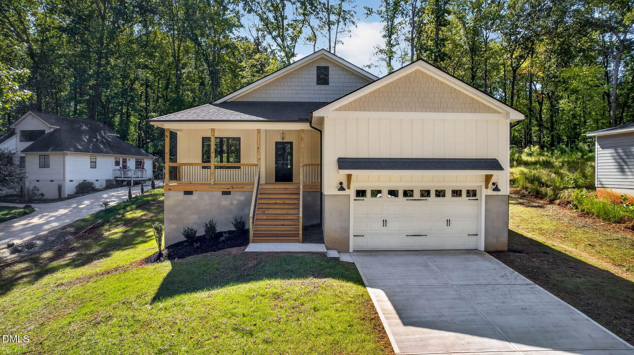 112 Horse Shoe Drive Property Photo 1