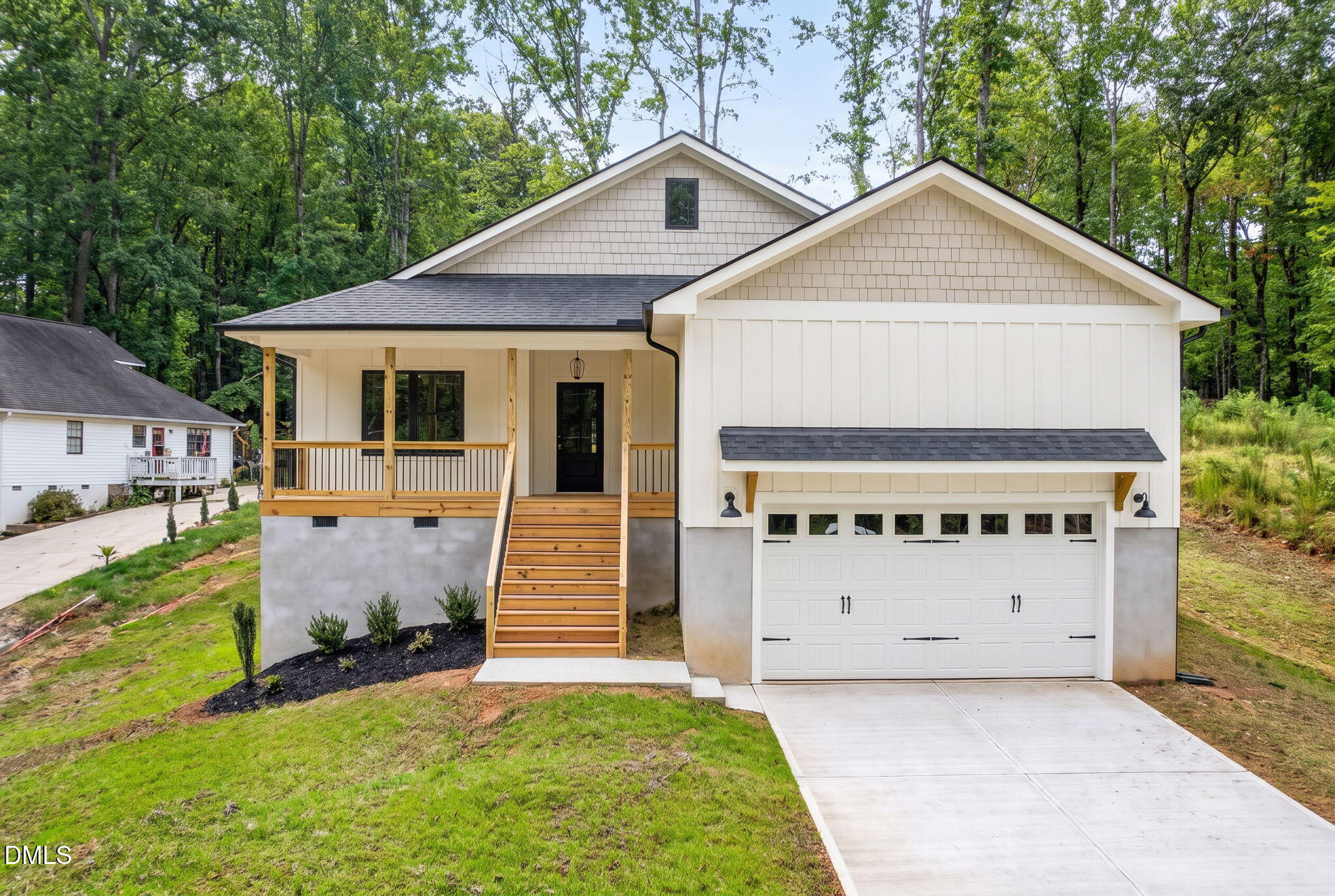 112 Horse Shoe Drive Property Photo 2