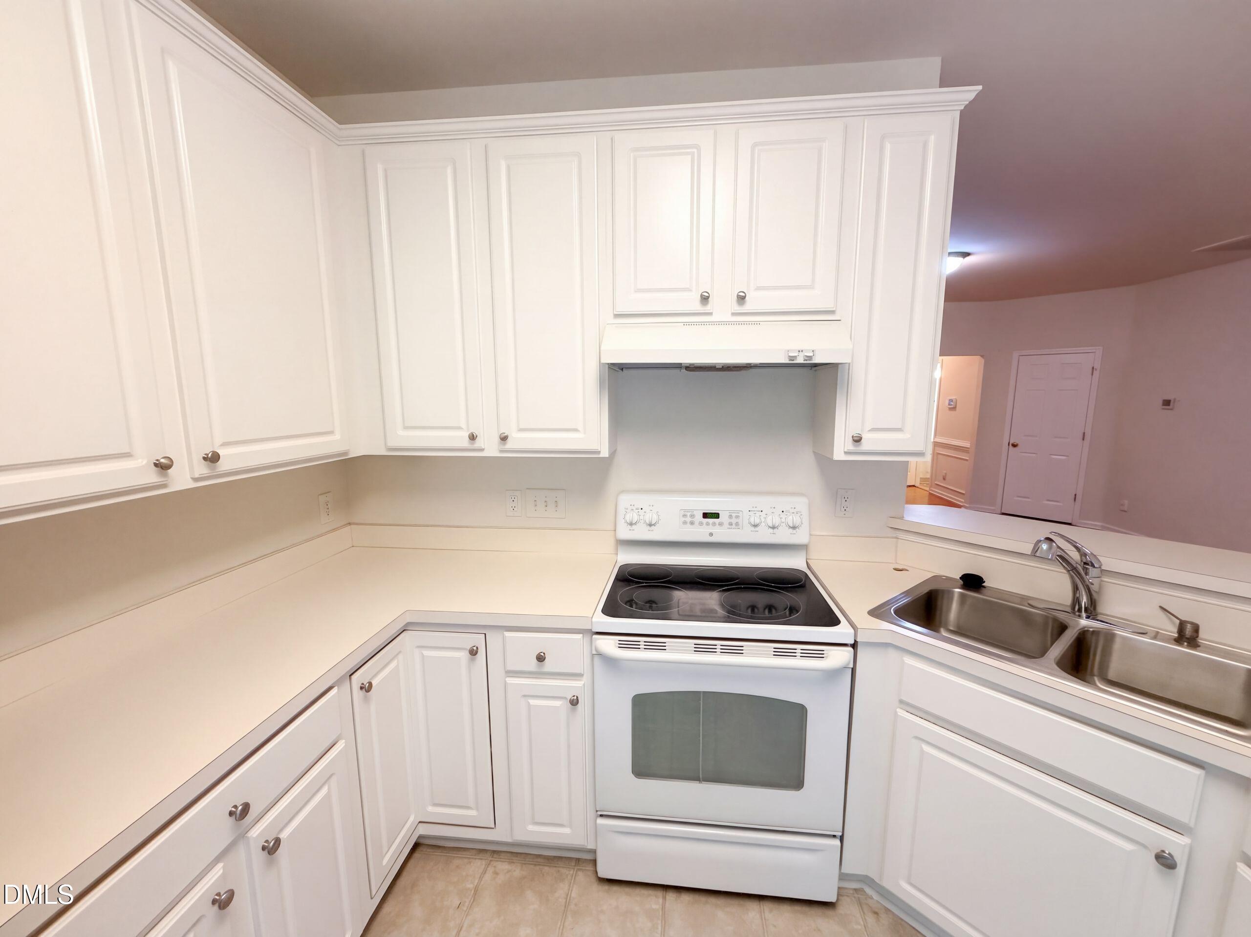 4204 Camden Woods Court Property Photo 7