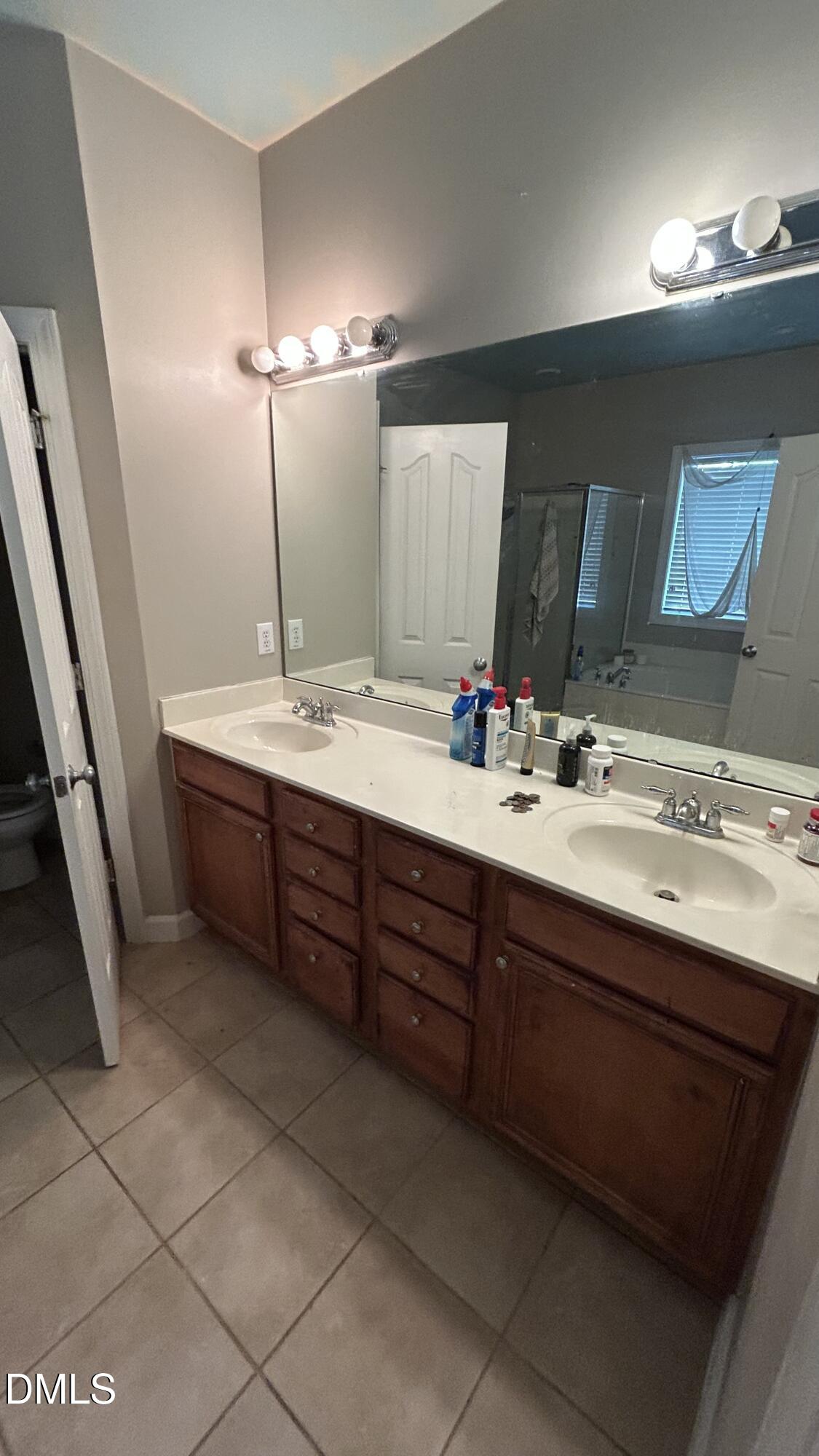 3021 Osterley Street Property Photo 4