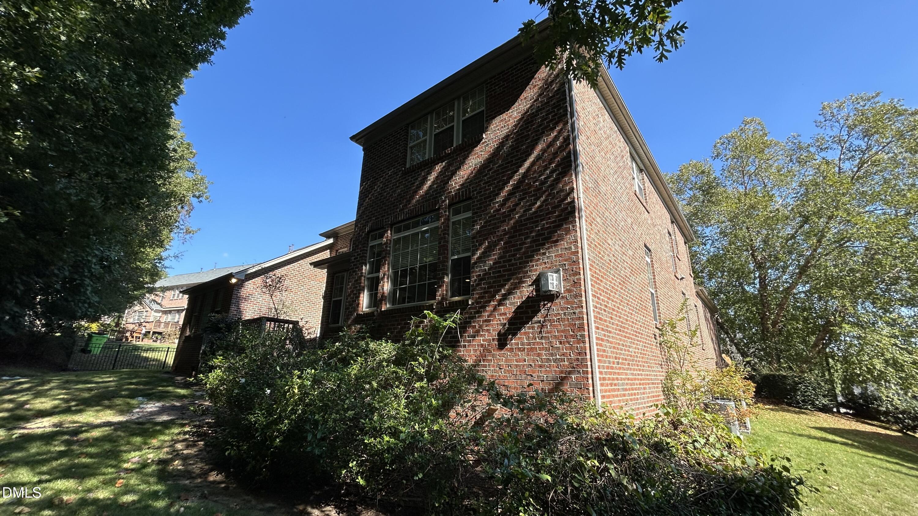 3021 Osterley Street Property Photo 17