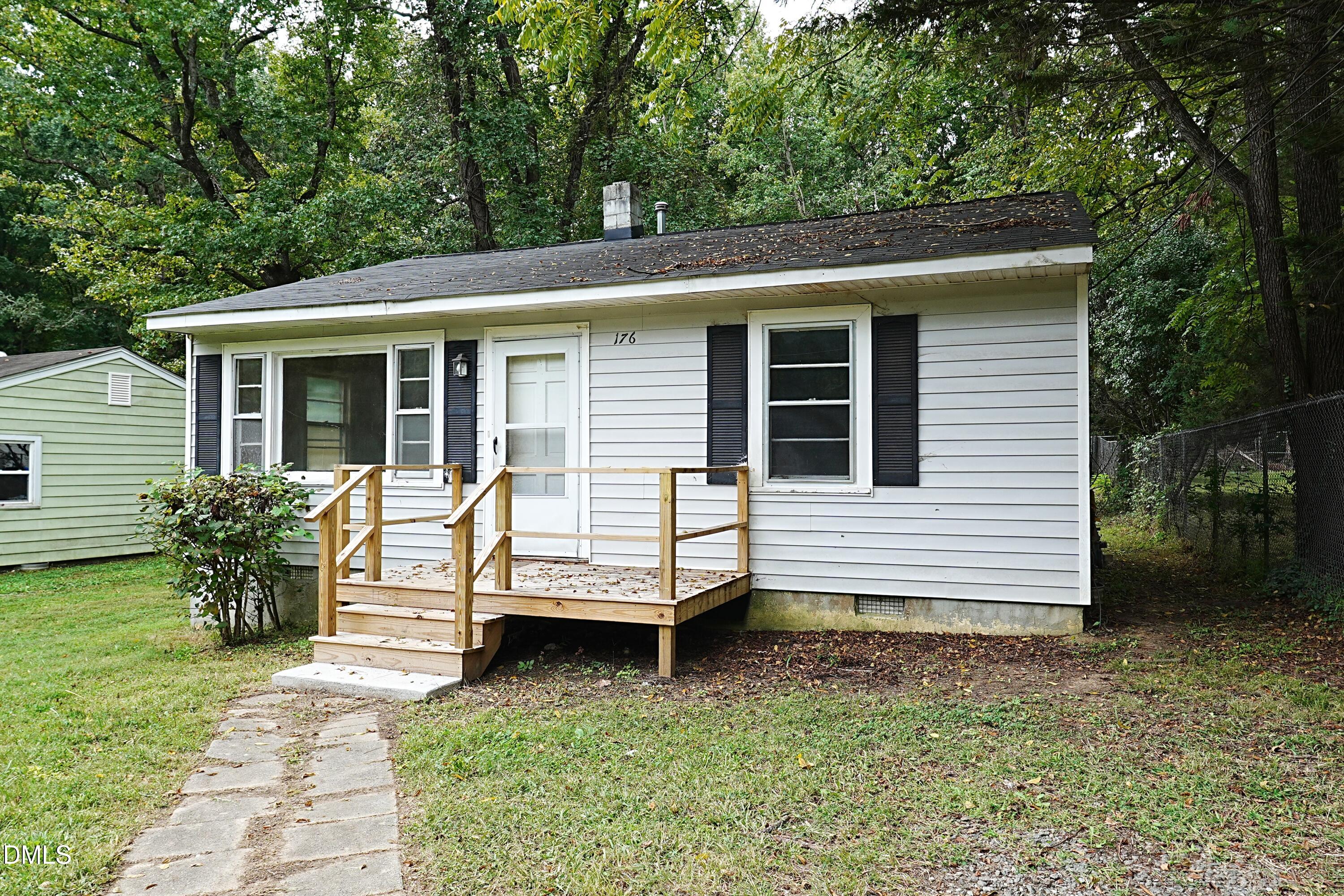176 Torain Street Property Photo 4