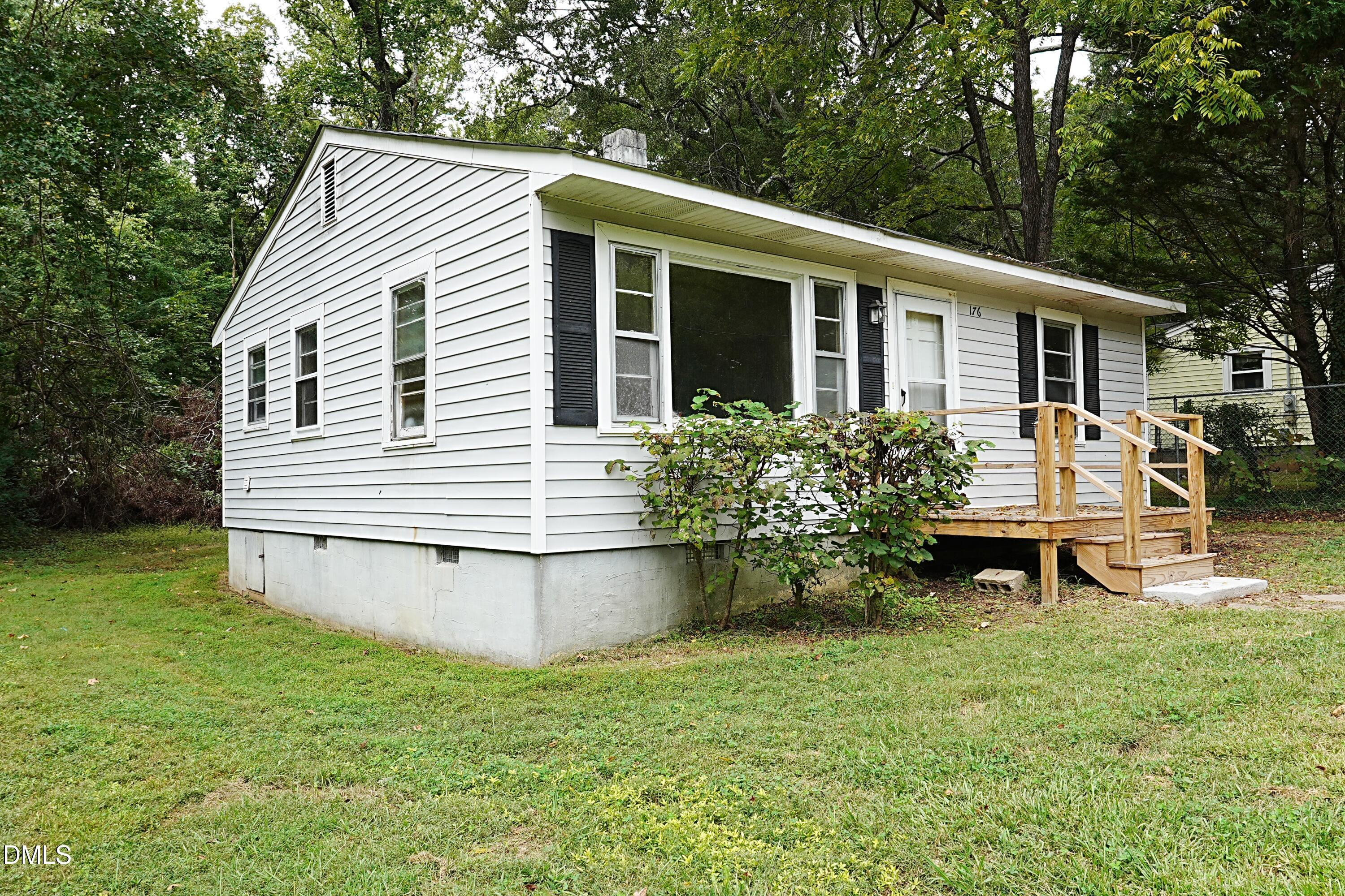 176 Torain Street Property Photo 5