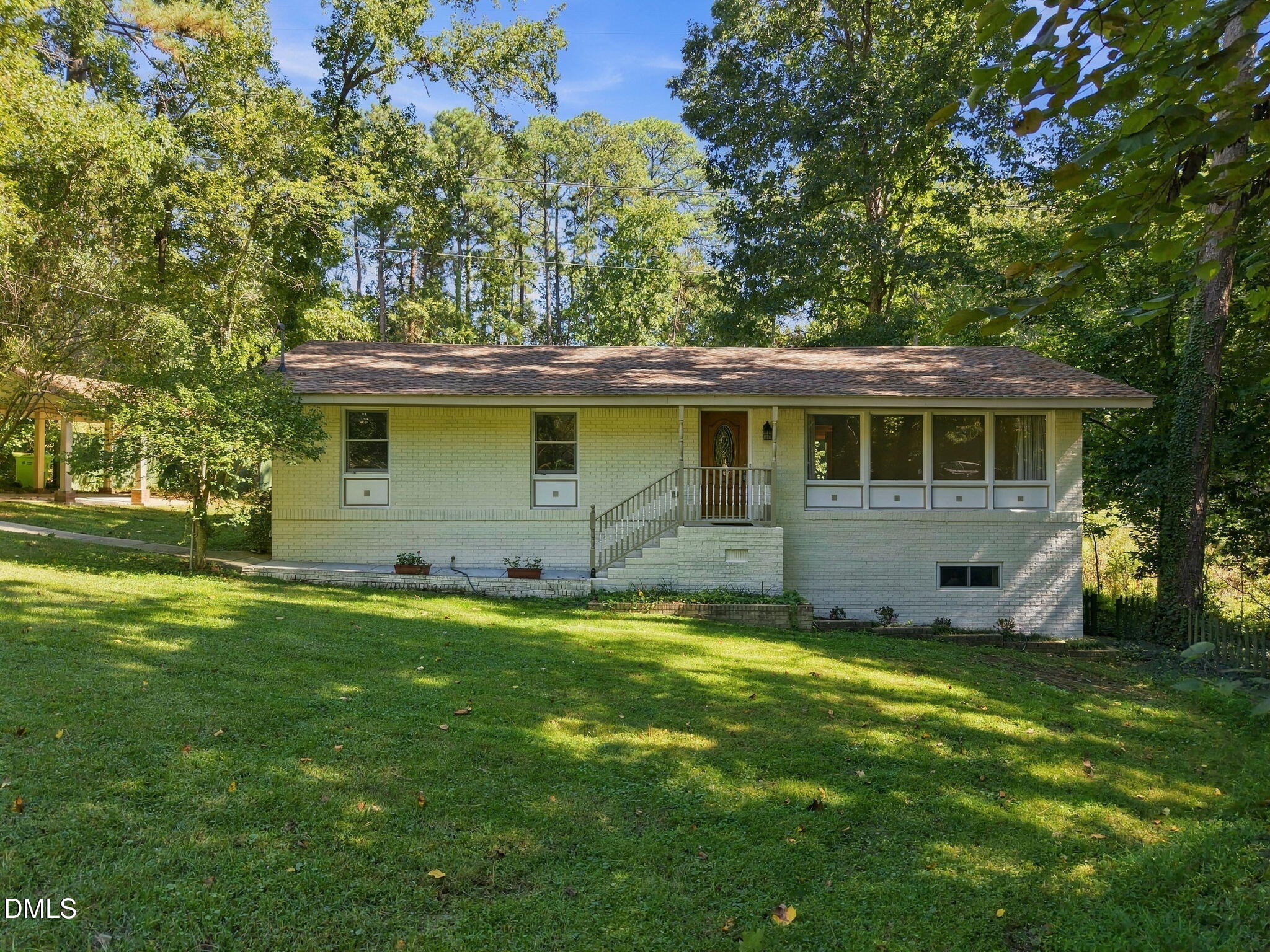 5812 Deblyn Avenue Property Photo 1
