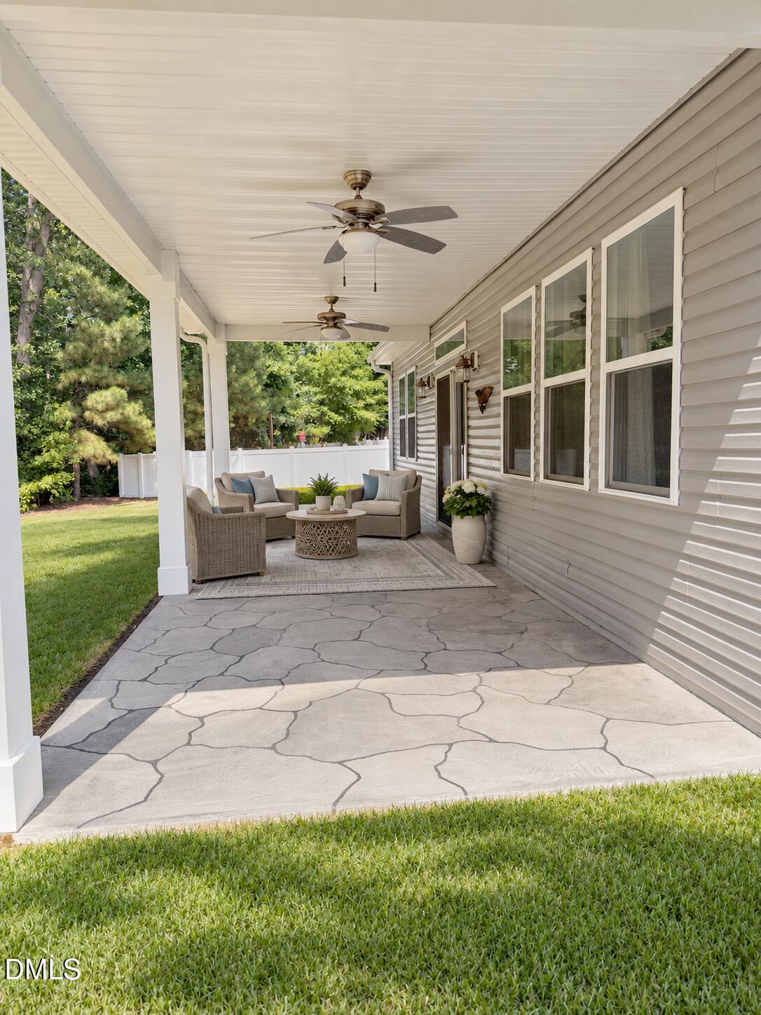 3049 Willow Ranch Drive Property Photo 4