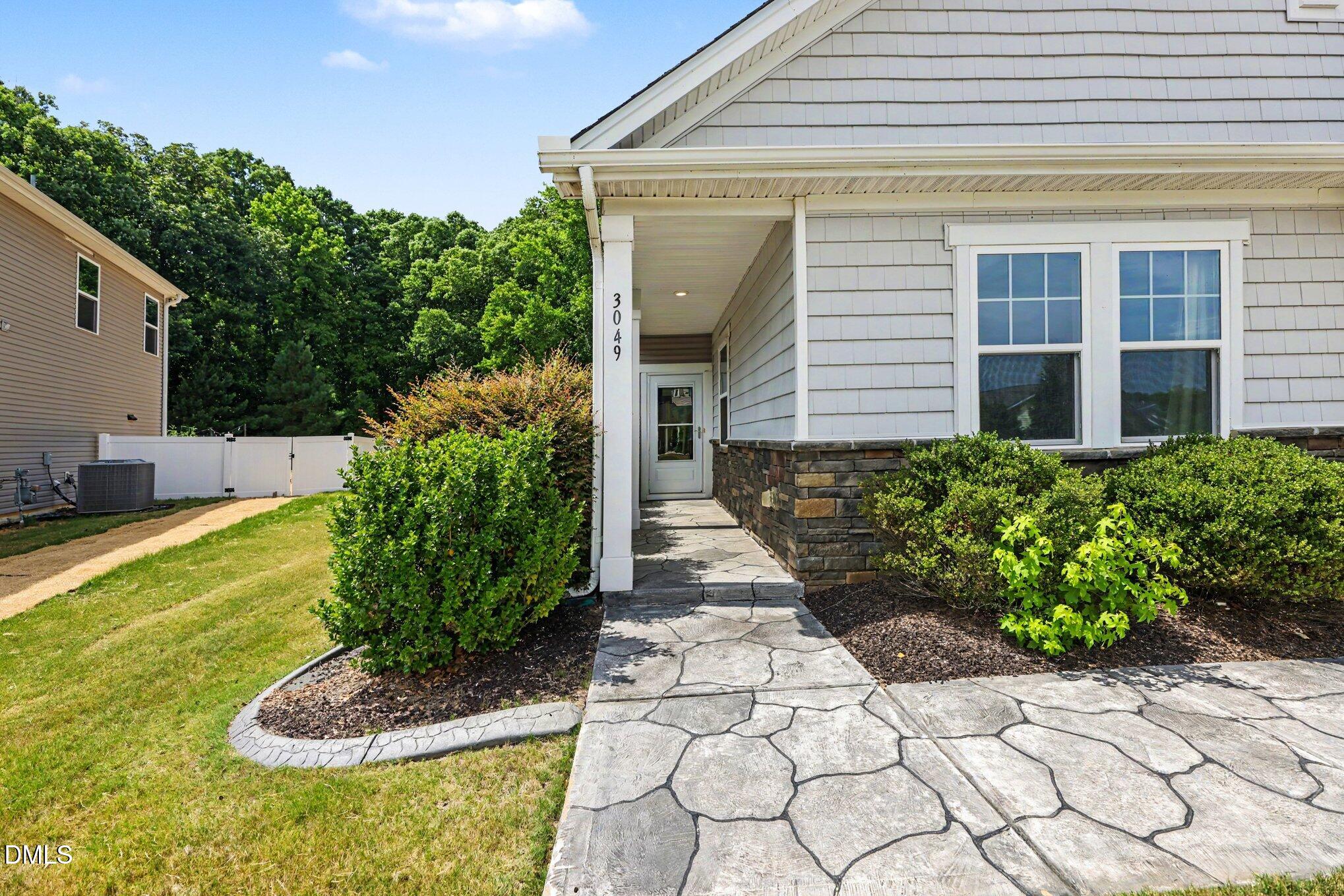 3049 Willow Ranch Drive Property Photo 5