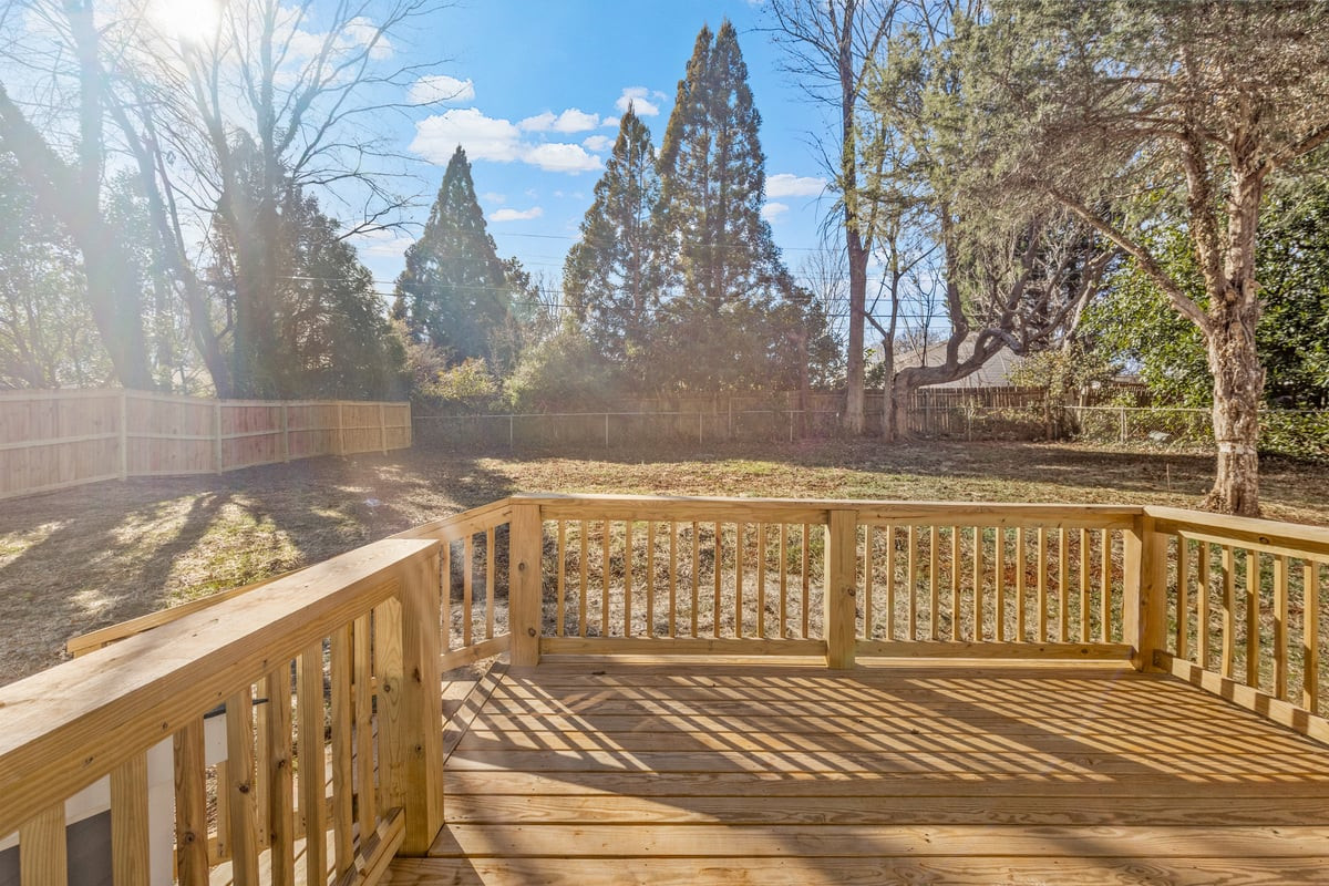 1009 Benjamin Parkway Property Photo 8