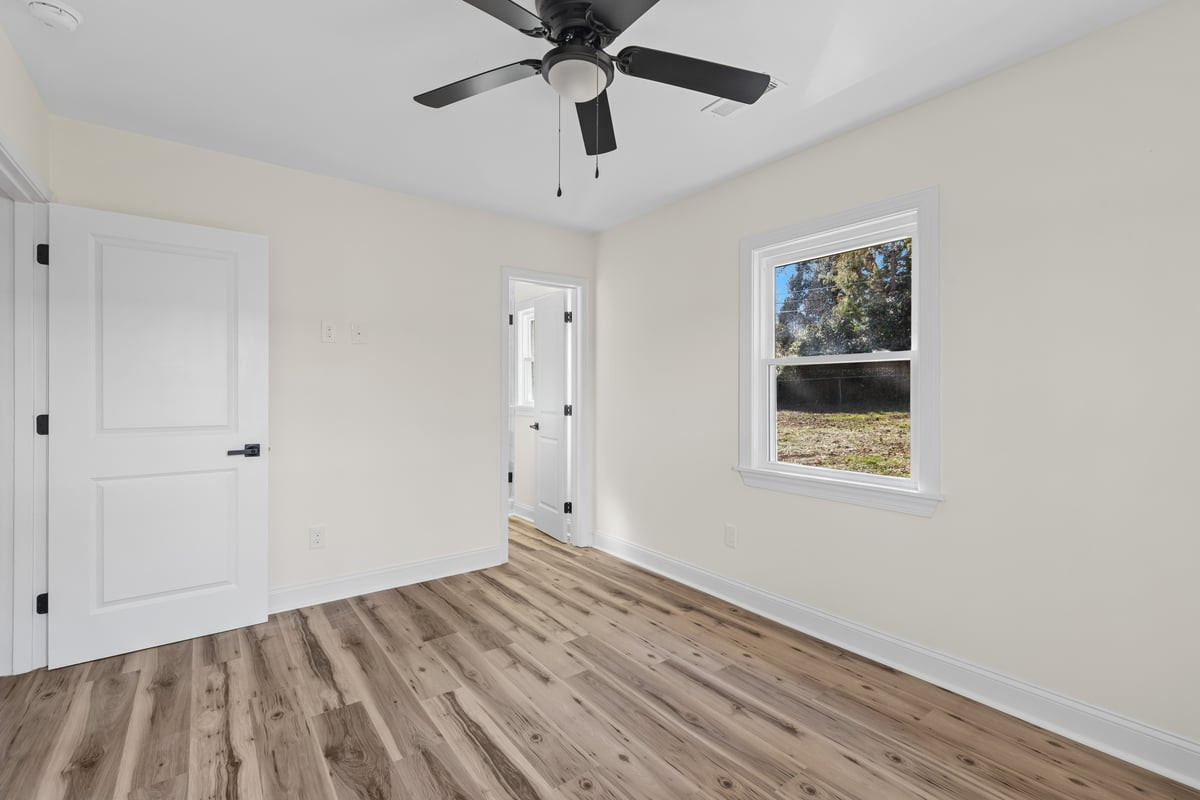 1009 Benjamin Parkway Property Photo 12