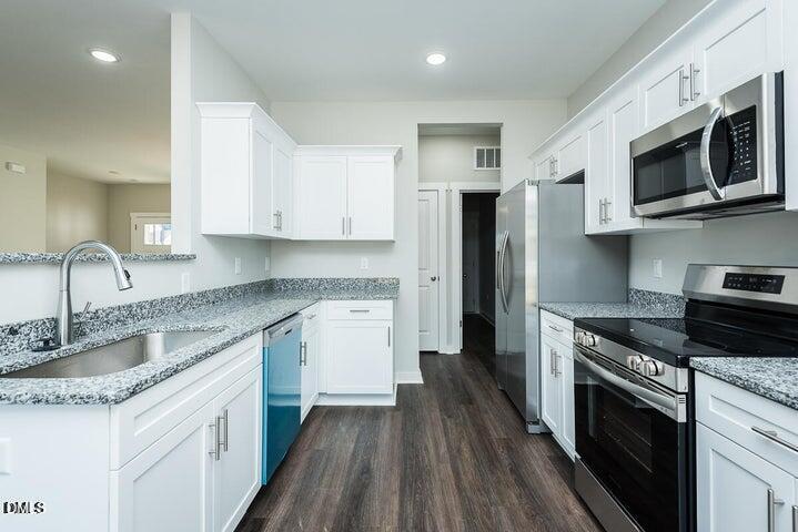 1151 Scarlet Oak Road Property Photo 5