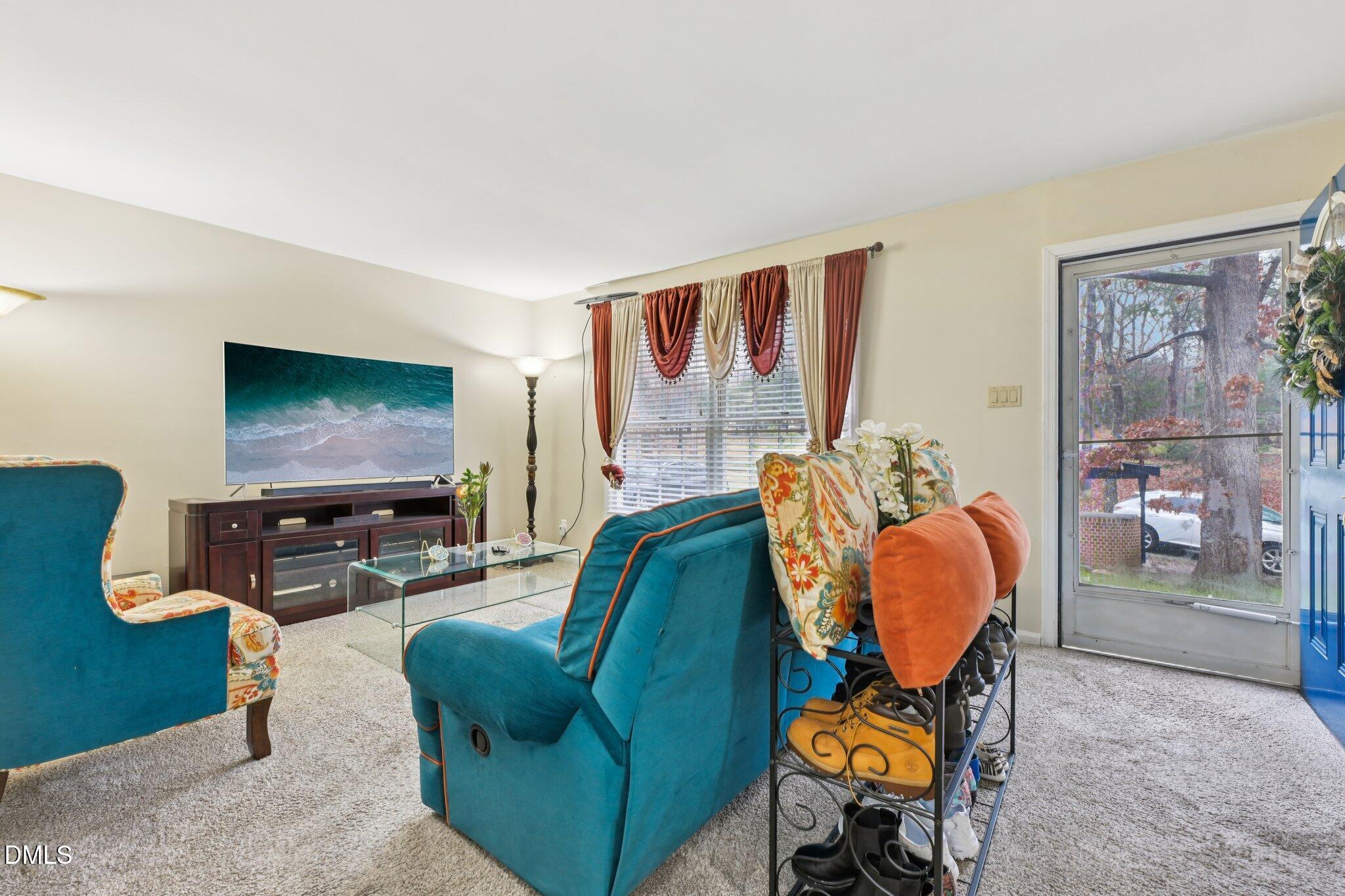 726 Torredge Road Property Photo 4