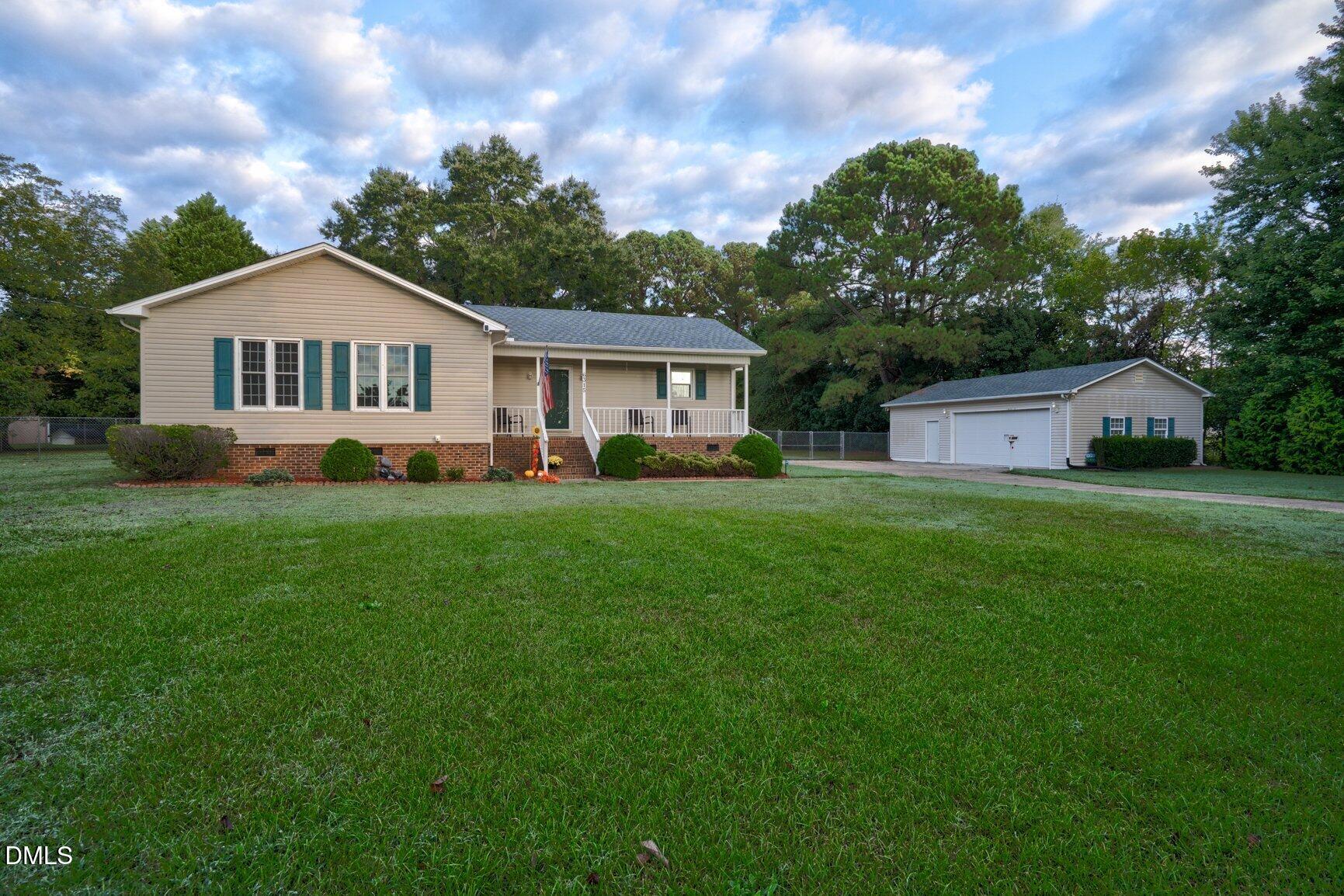 6315 Black Creek Road Property Photo 4