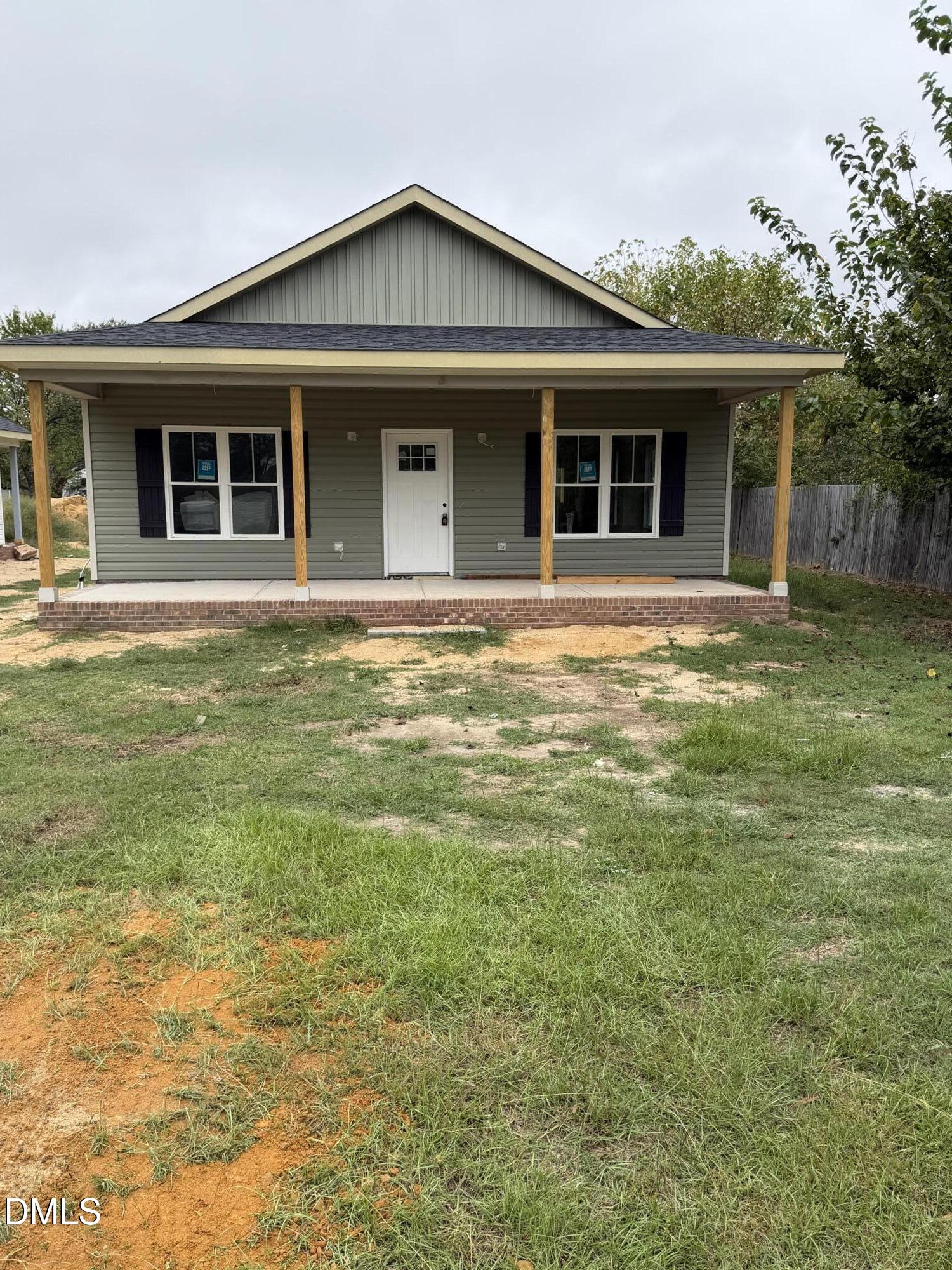 106 S Orange Street Property Photo 2
