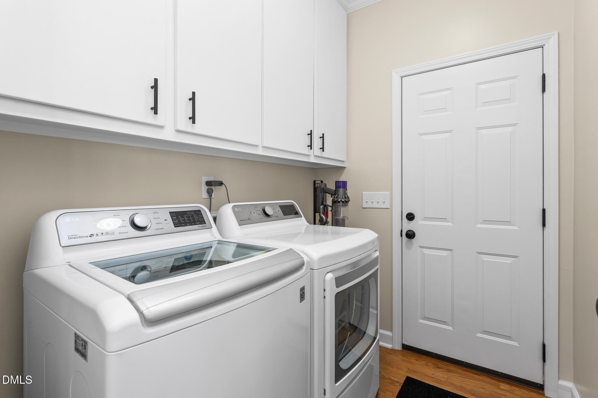 2400 Rogers Road Property Photo 12