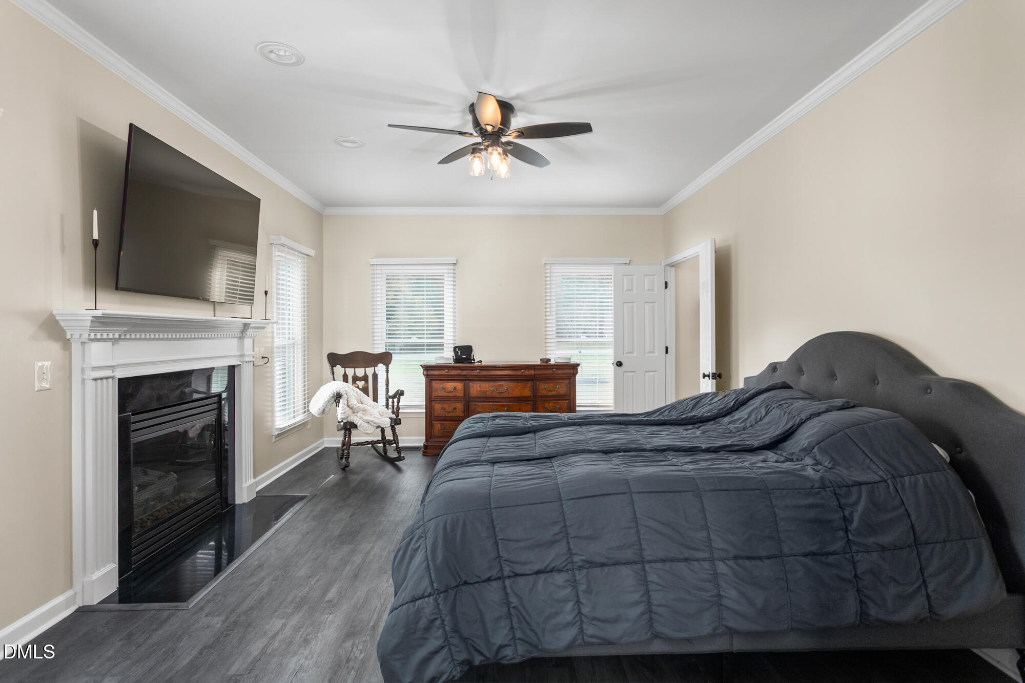 2400 Rogers Road Property Photo 24
