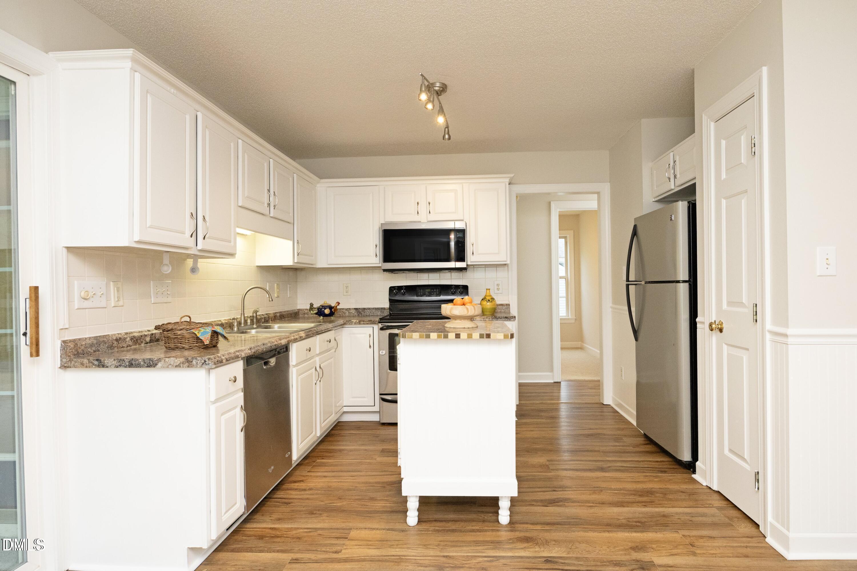 821 Wallridge Drive Property Photo 12