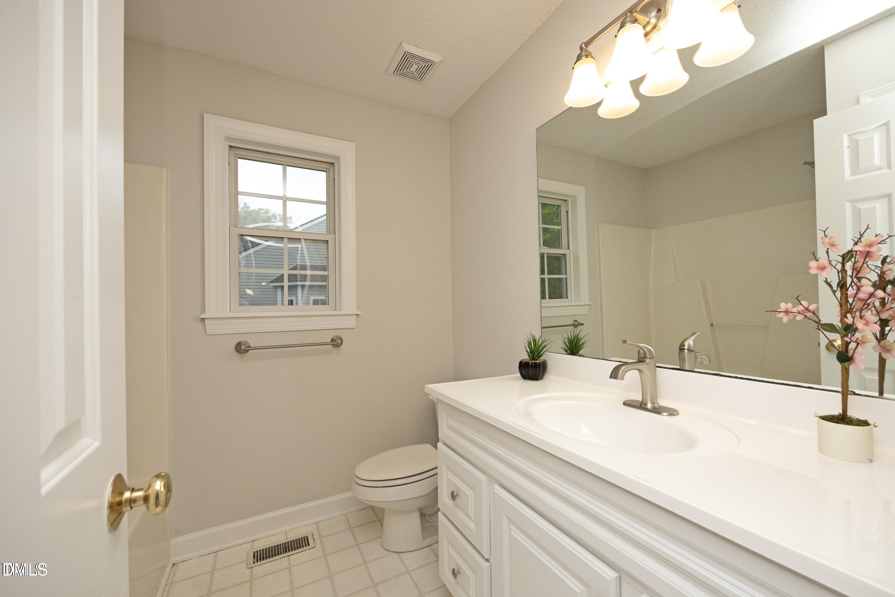 821 Wallridge Drive Property Photo 17